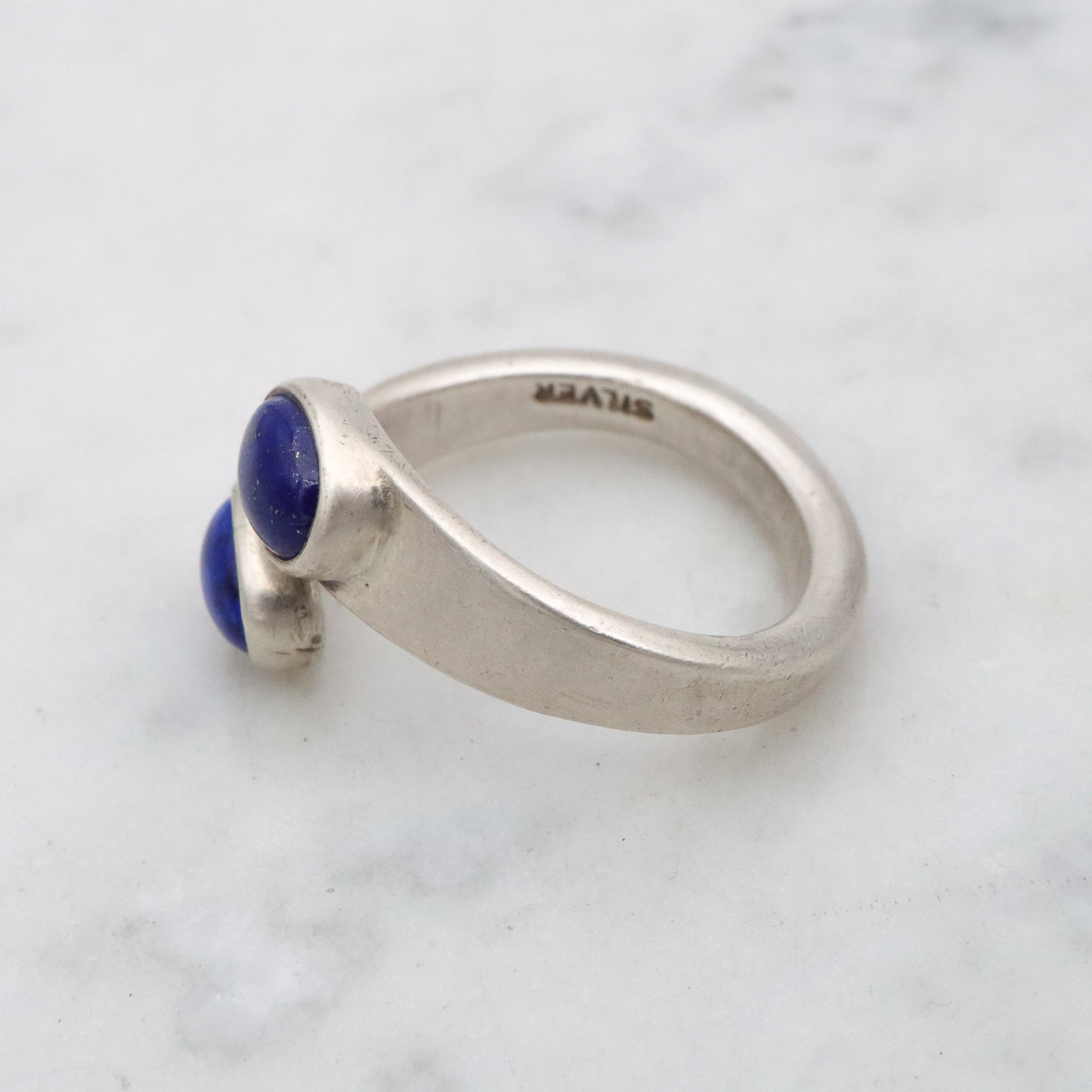 Vintage silver modernist & lapis wrap ring, sz 6.5