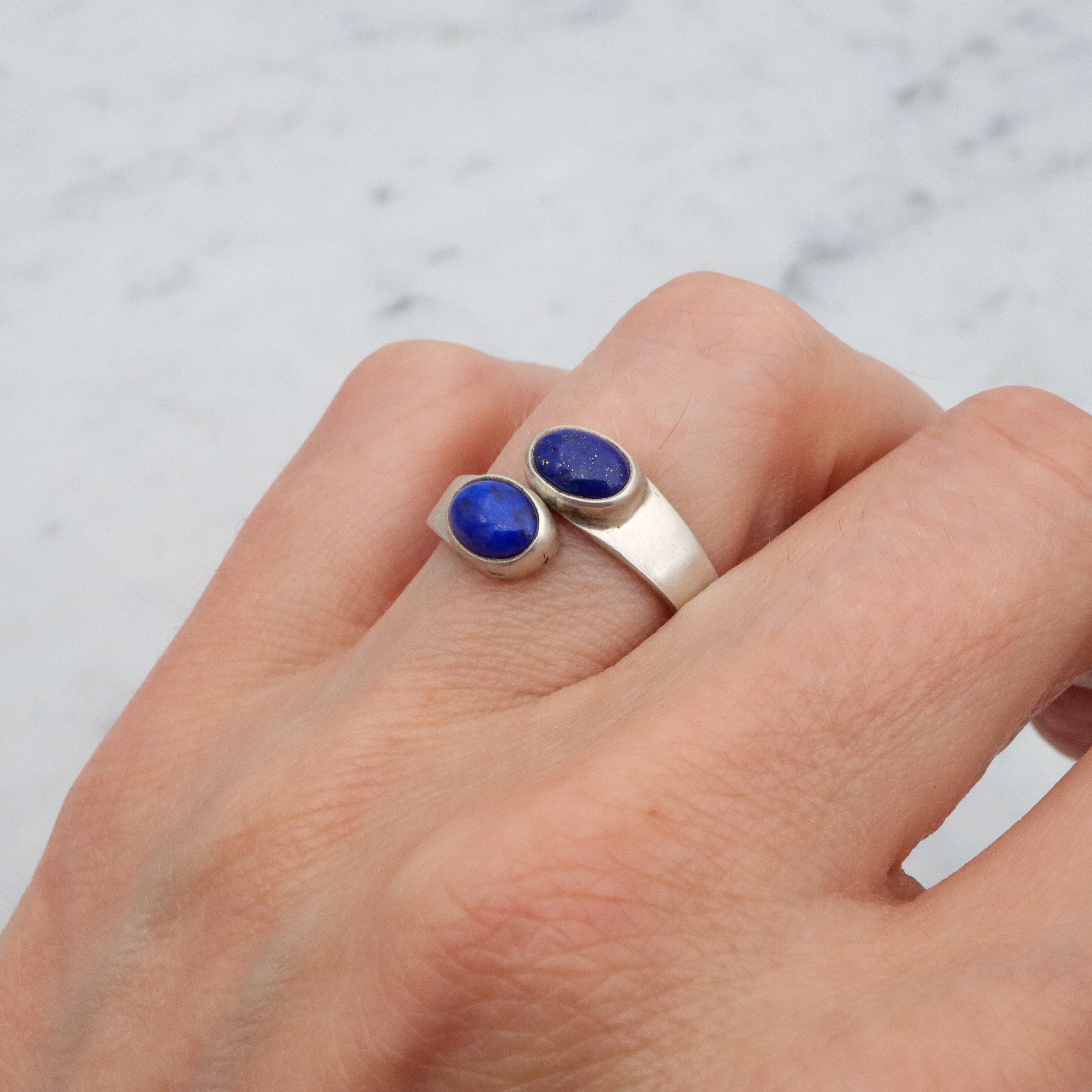 Vintage silver modernist & lapis wrap ring, sz 6.5
