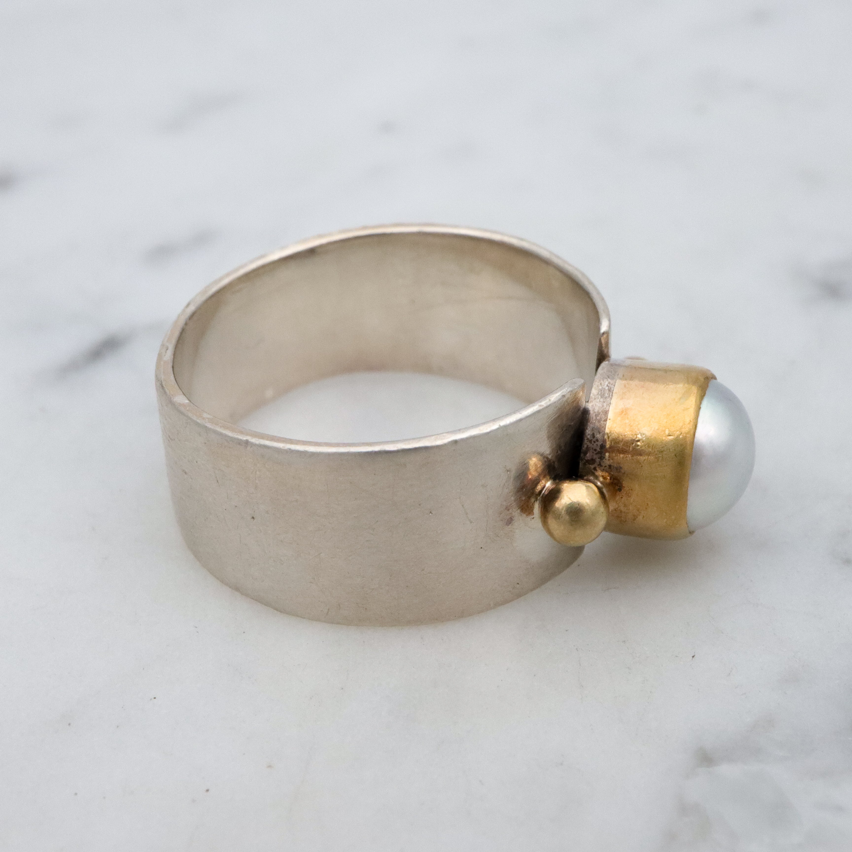 Vintage Mod sterling & gold mabe pearl ring, size 7.5