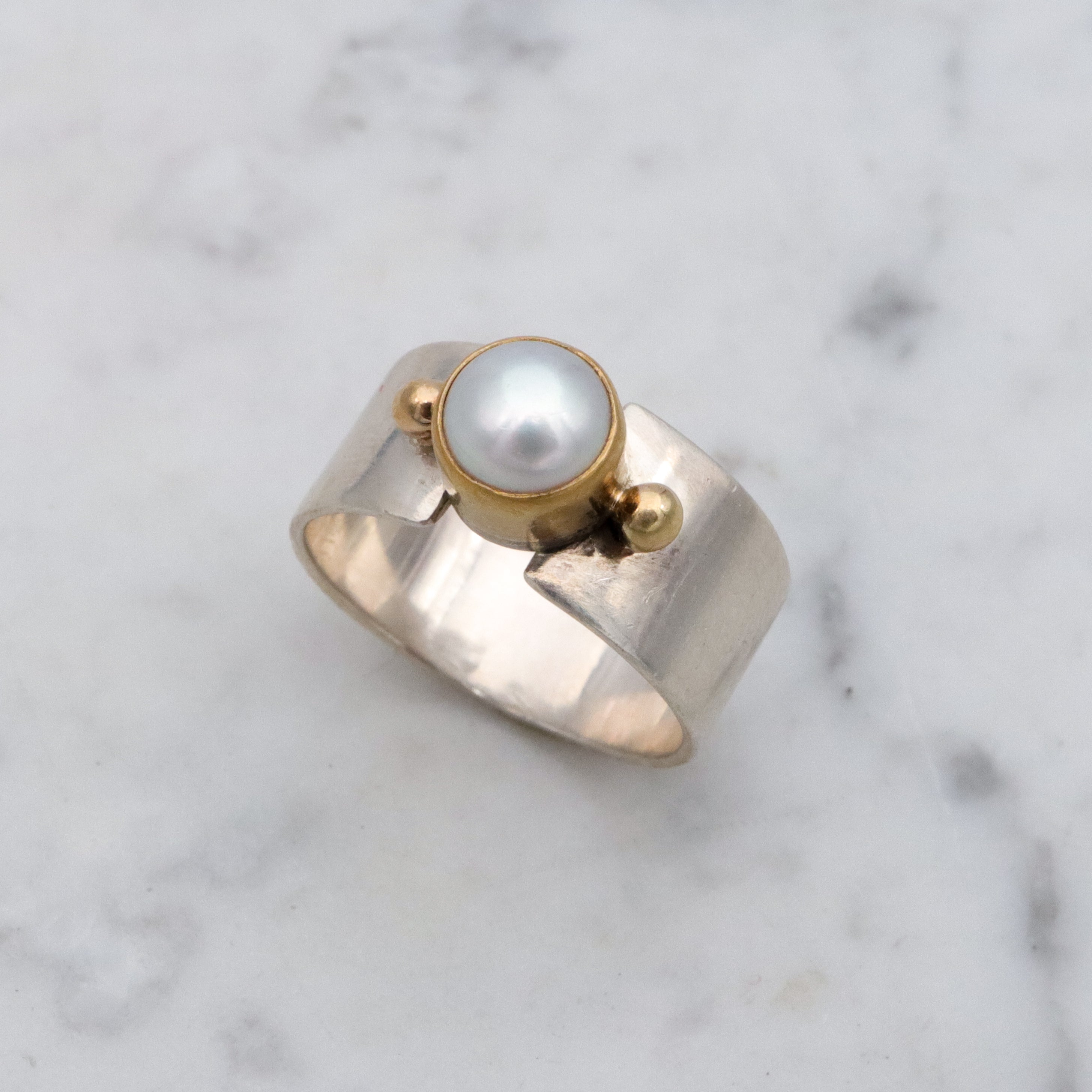 Vintage Mod sterling & gold mabe pearl ring, size 7.5