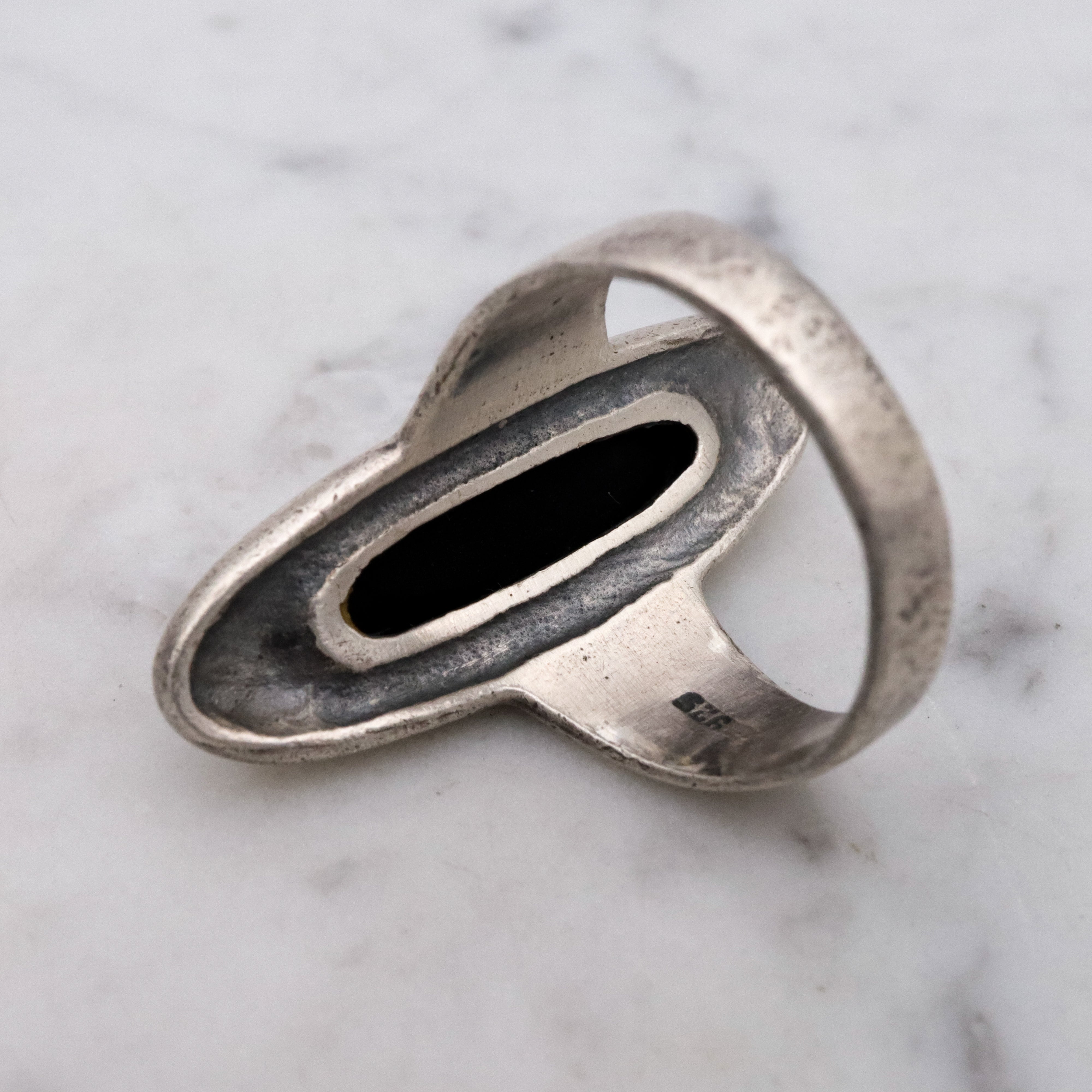 Retro sterling & onyx long navette ring, size 8