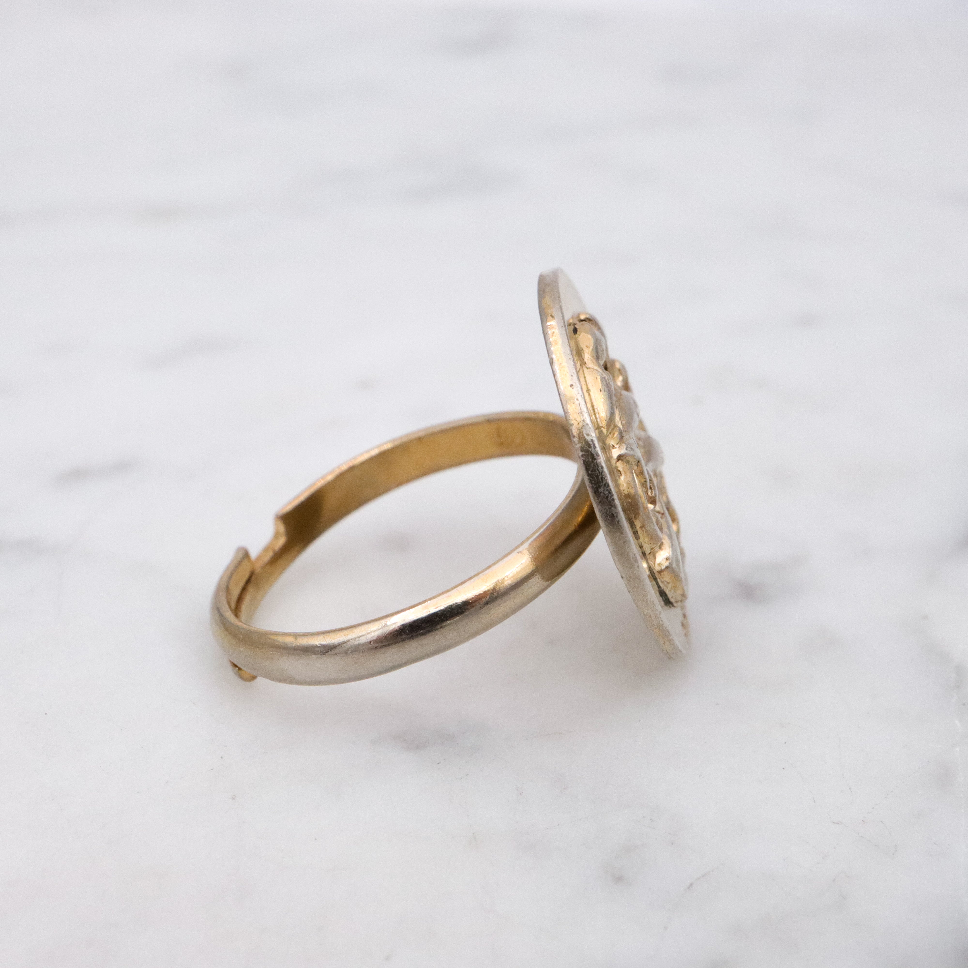 Retro gold plated sterling Pisces zodiac medallion ring, sz 6.5 adj