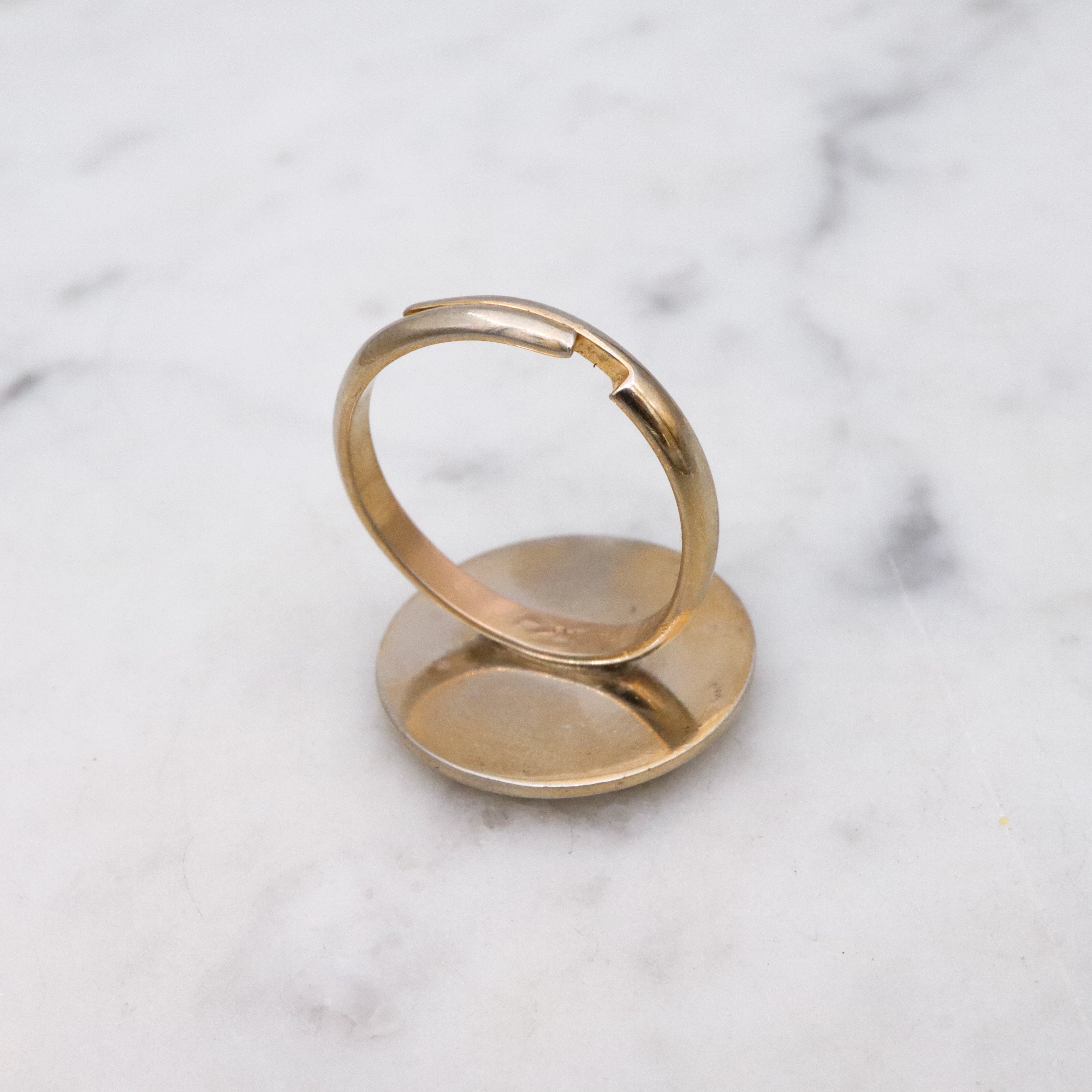 Retro gold plated sterling Pisces zodiac medallion ring, sz 6.5 adj