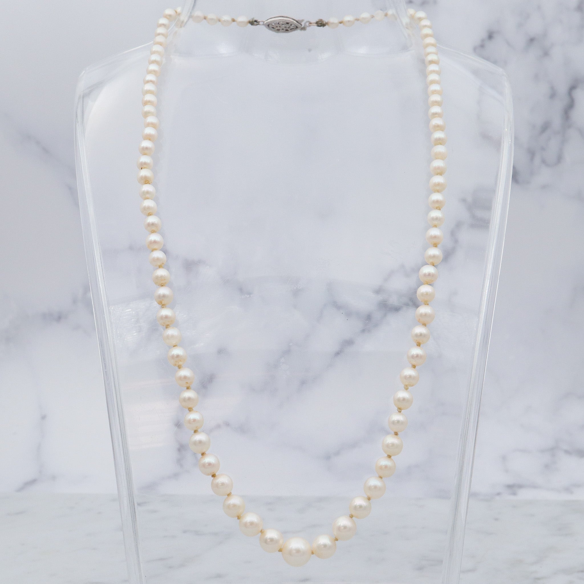 Antique Art Deco graduated pearl necklace w/ 14k white gold filigree clasp, 17"