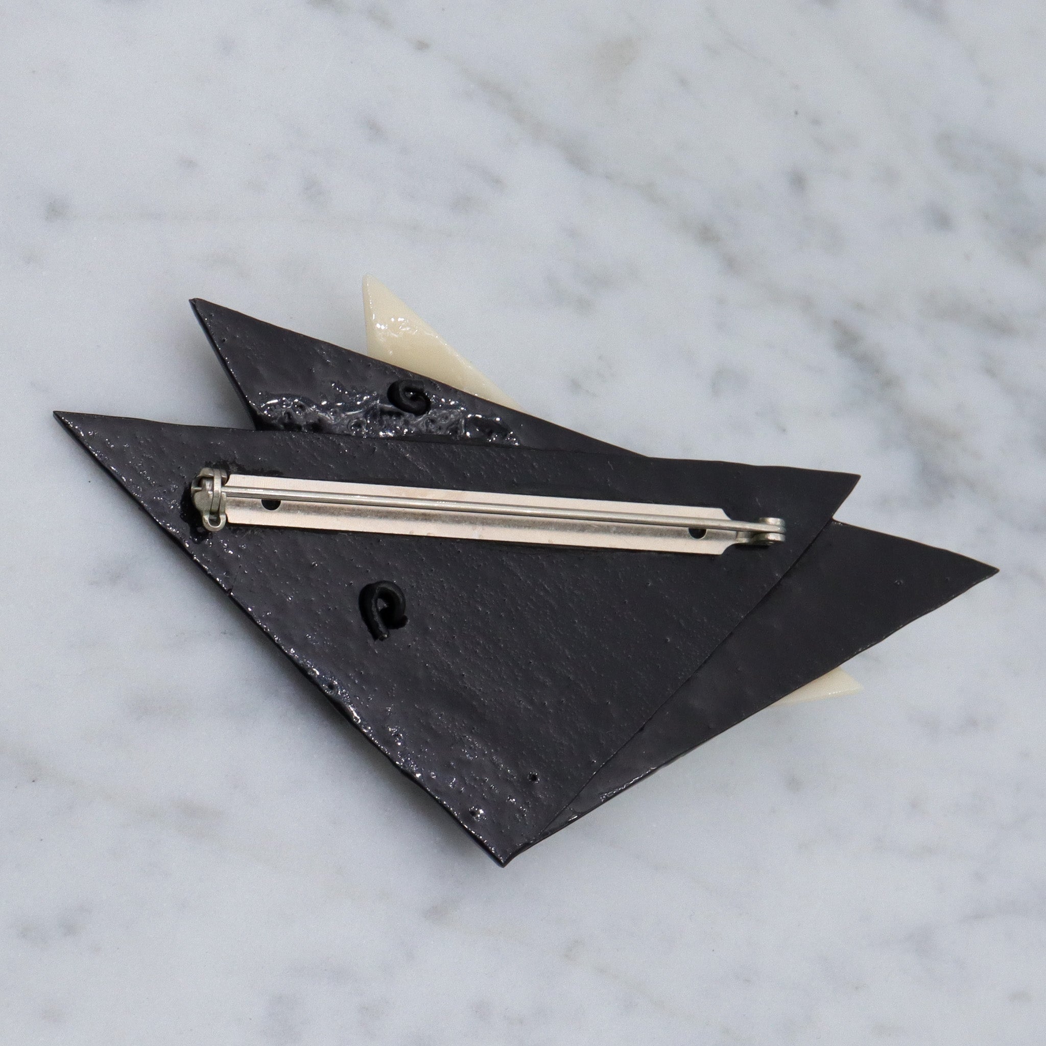 Retro handmade art glass triangular brooch