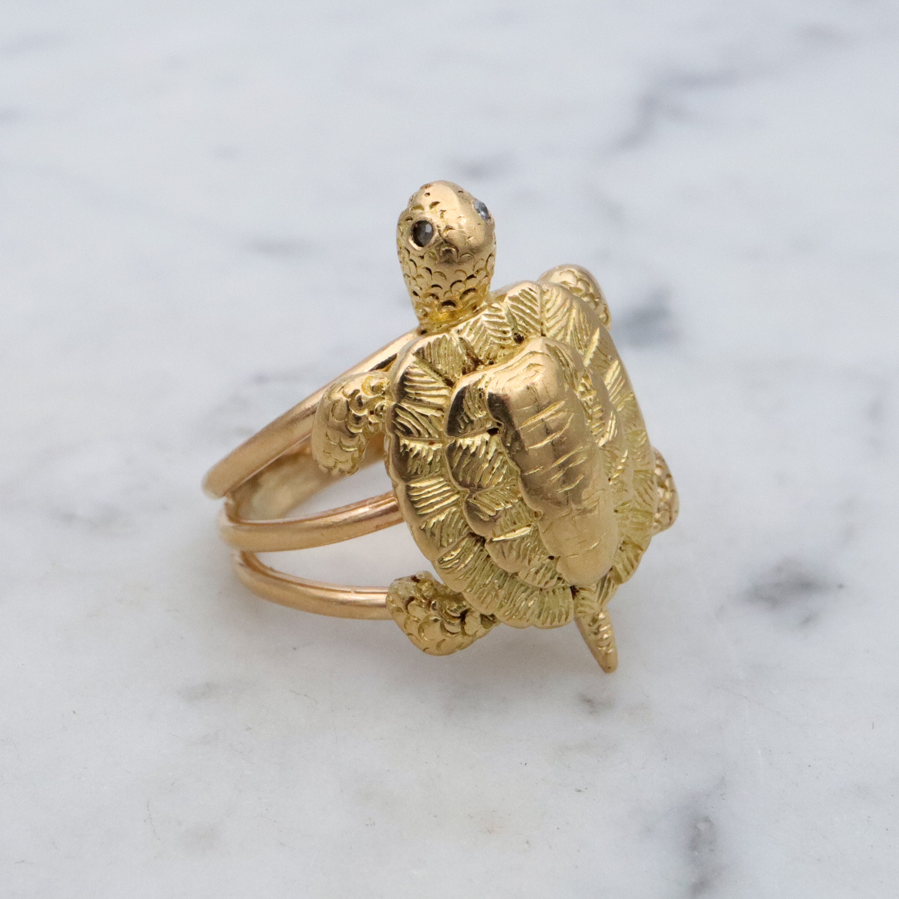 Vintage 18k gold & diamond figural sea turtle ring, size 6