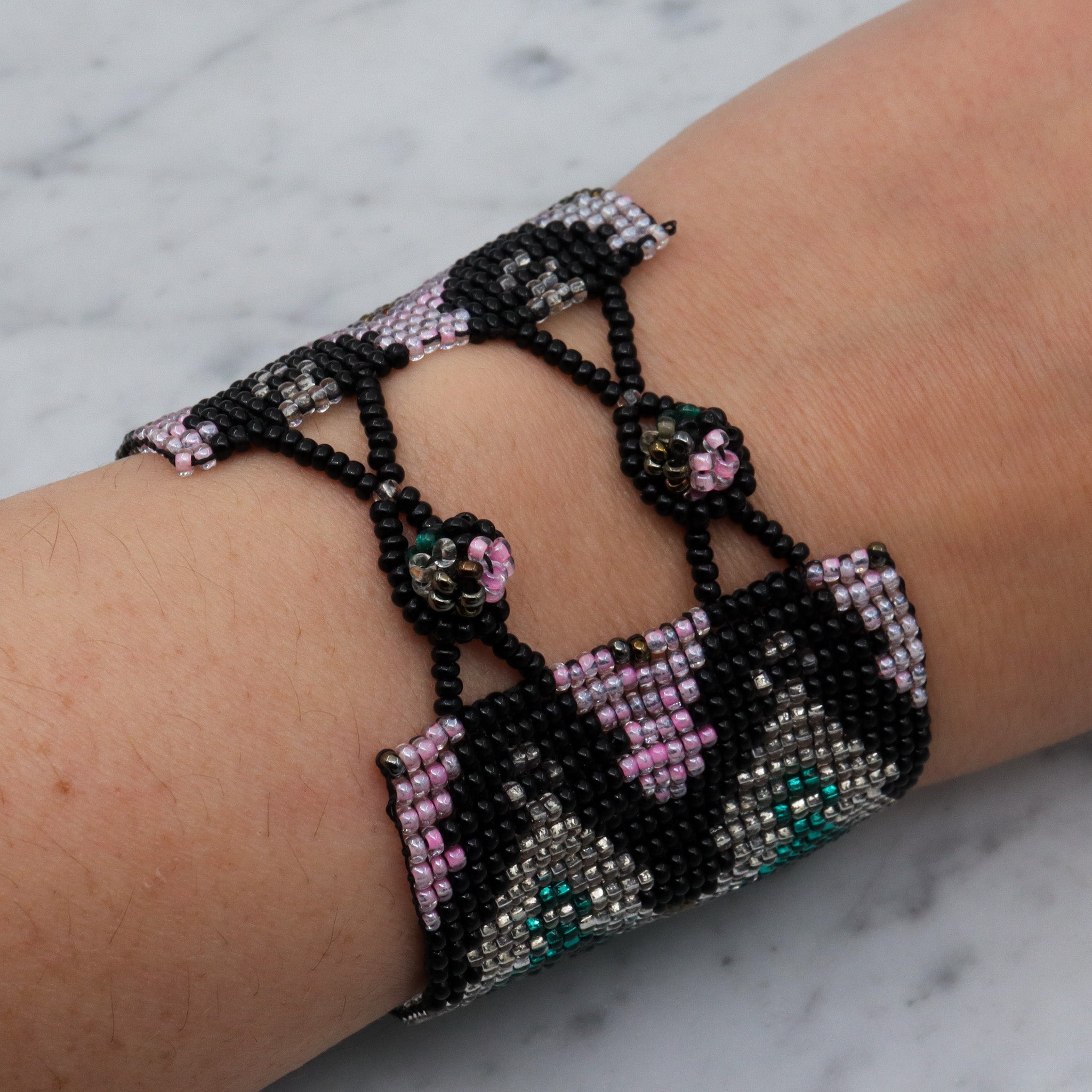 Retro chevron seed bead wide bracelet