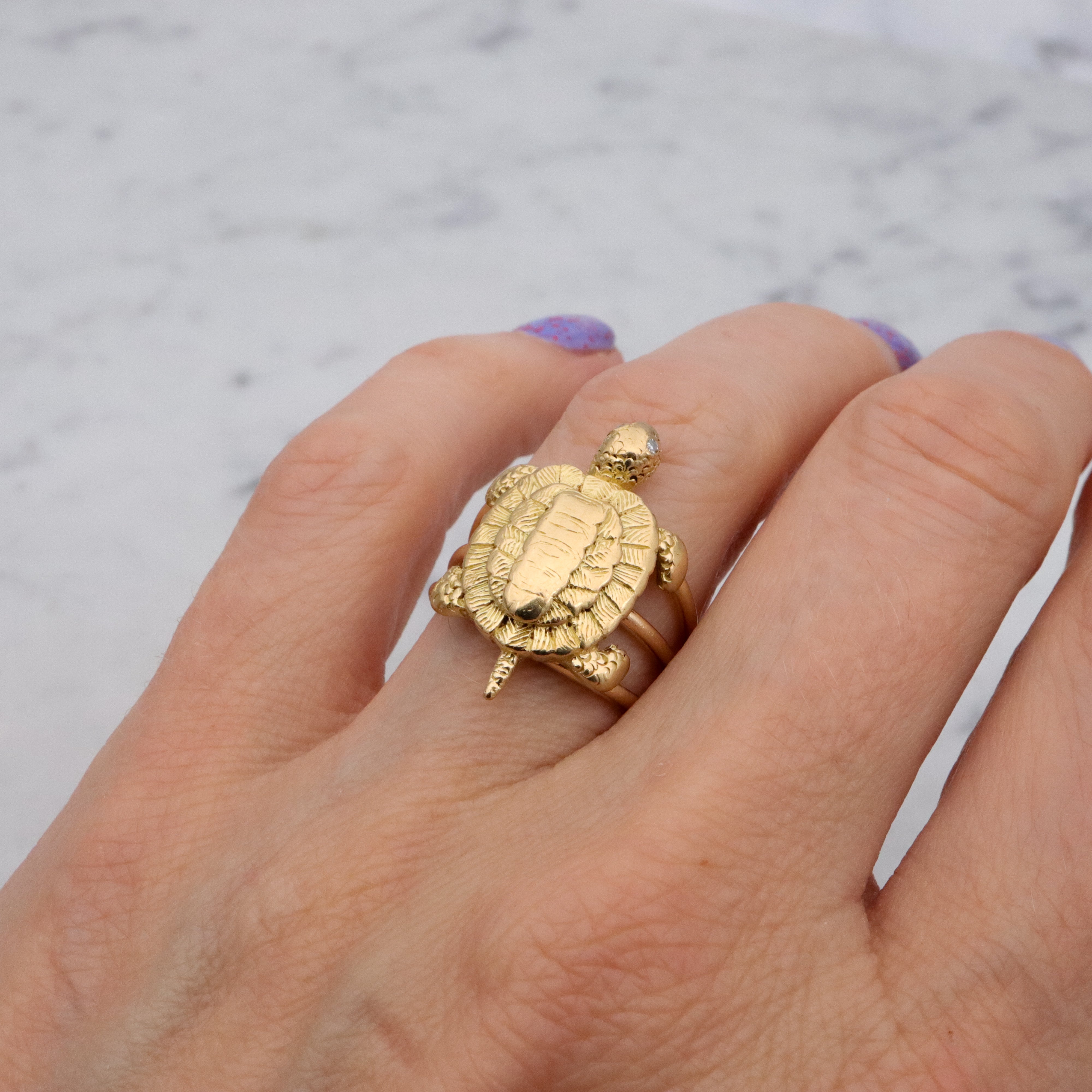 Vintage 18k gold & diamond figural sea turtle ring, size 6