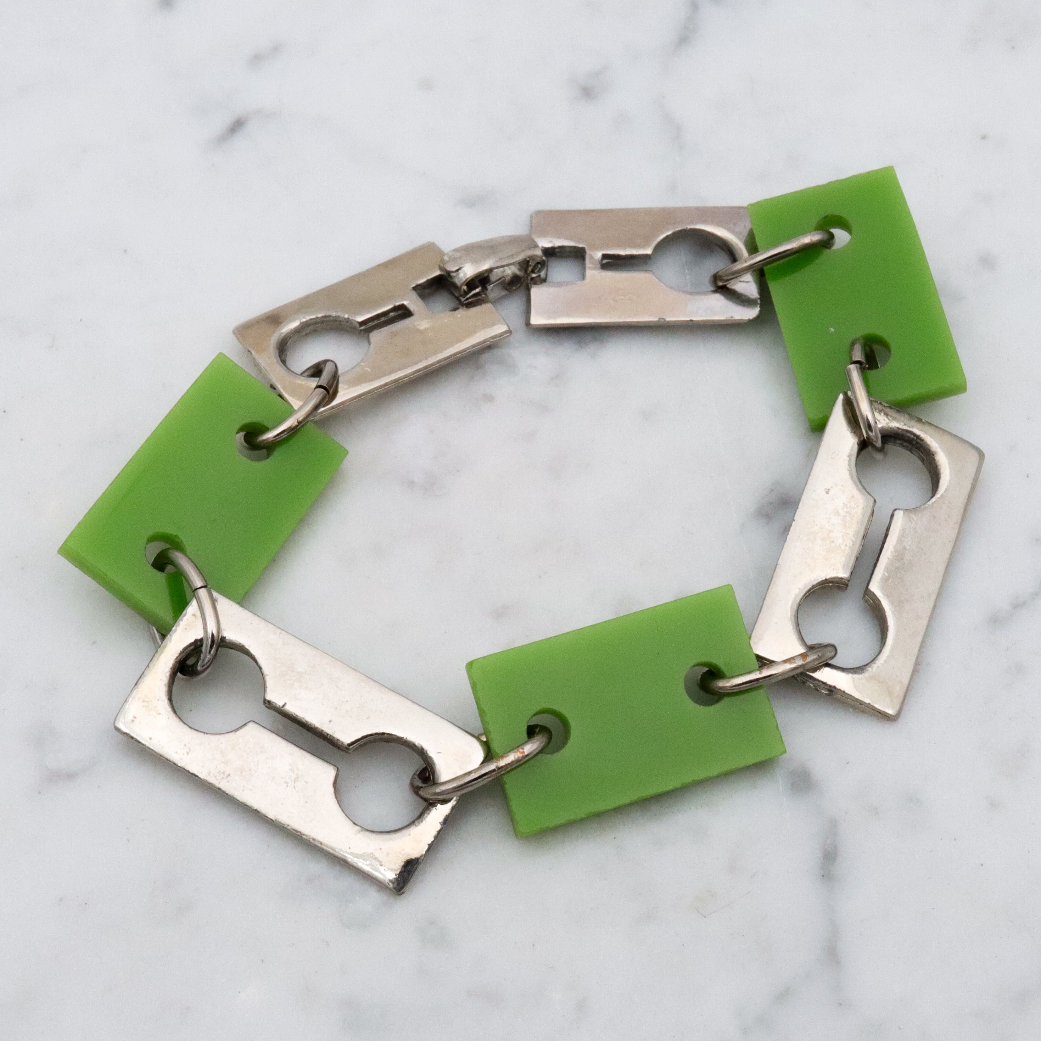 Mid Century Celebrity N.Y. lime green & silver tone razor blade style link bracelet