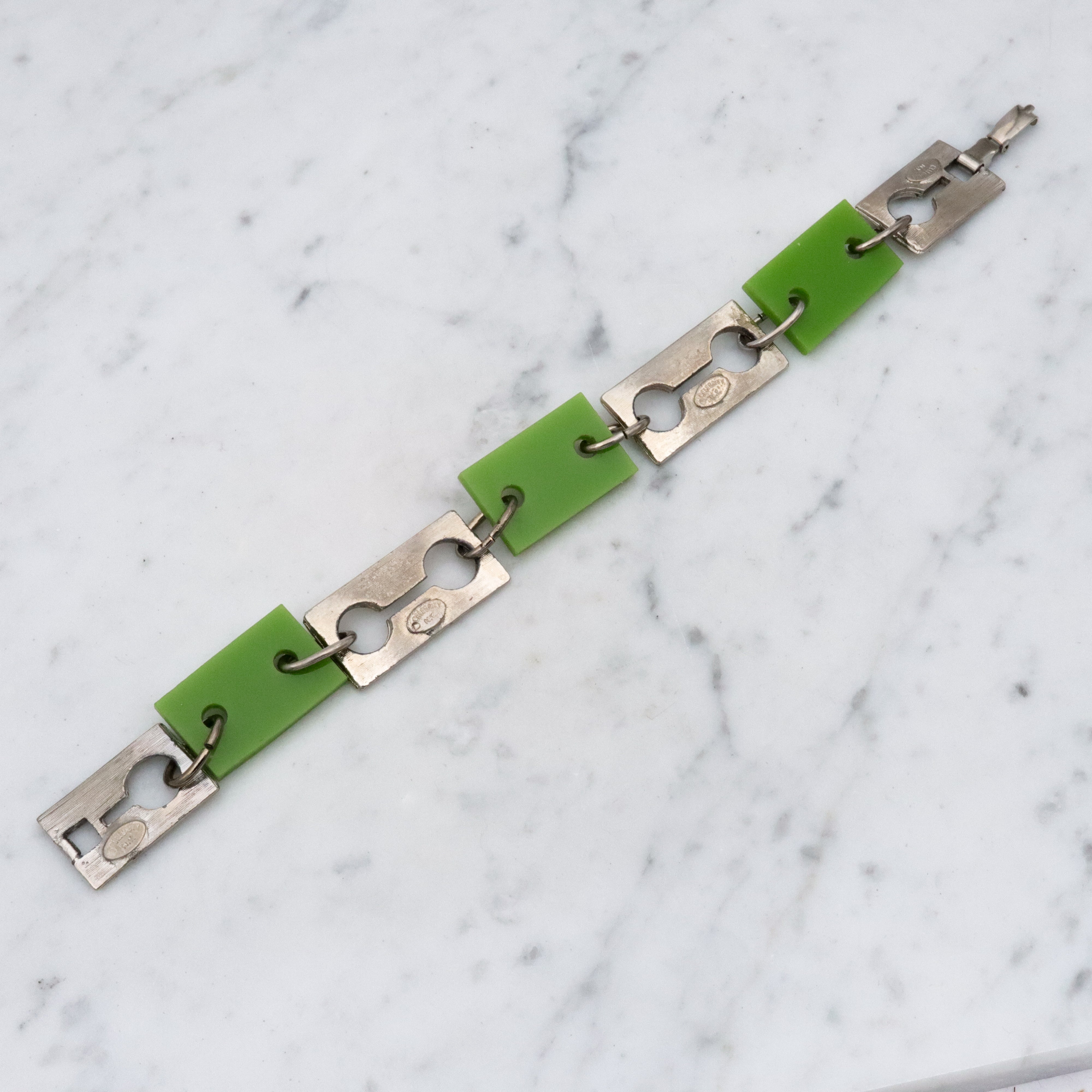 Mid Century Celebrity N.Y. lime green & silver tone razor blade style link bracelet