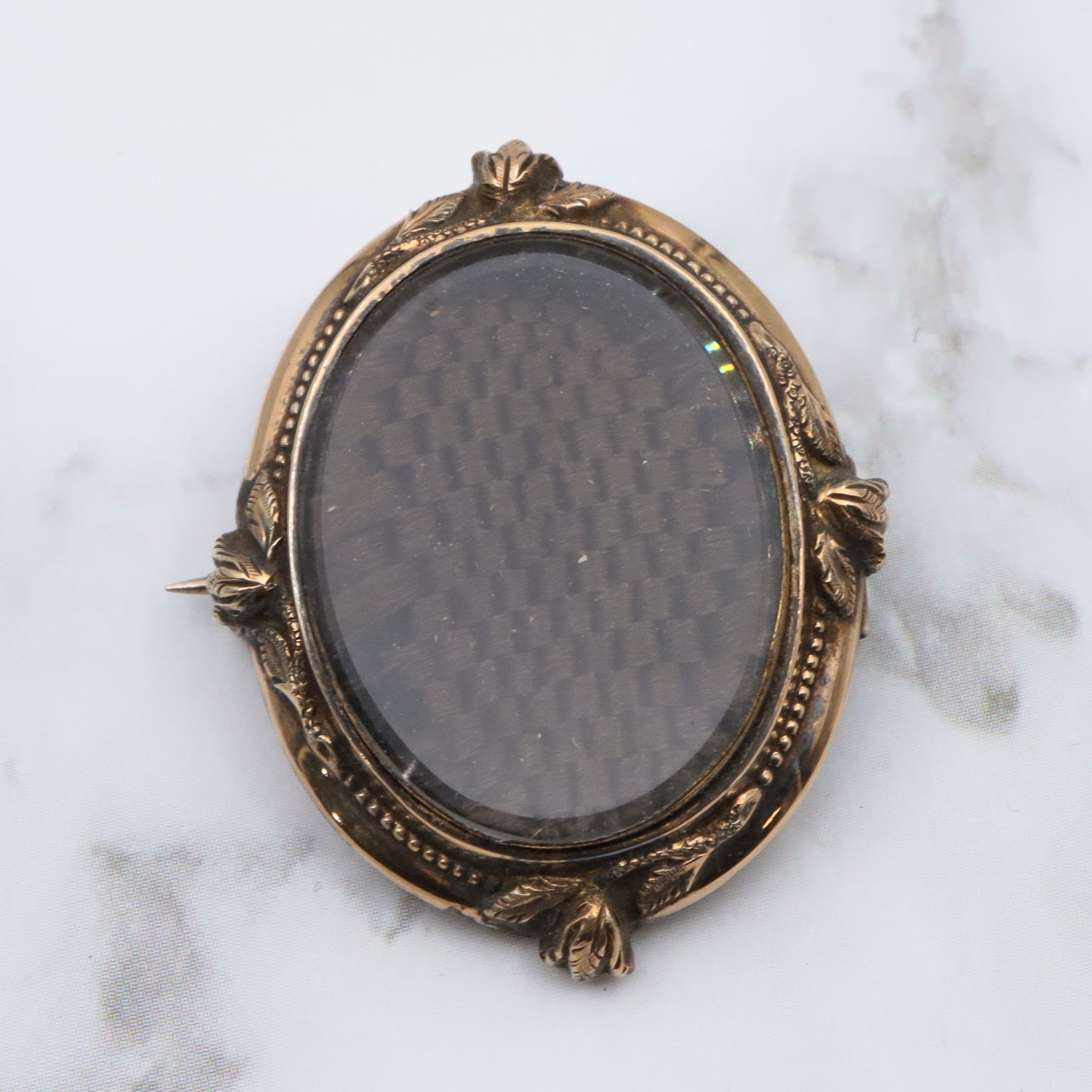 Antique Victorian 10k gold mourning locket brooch