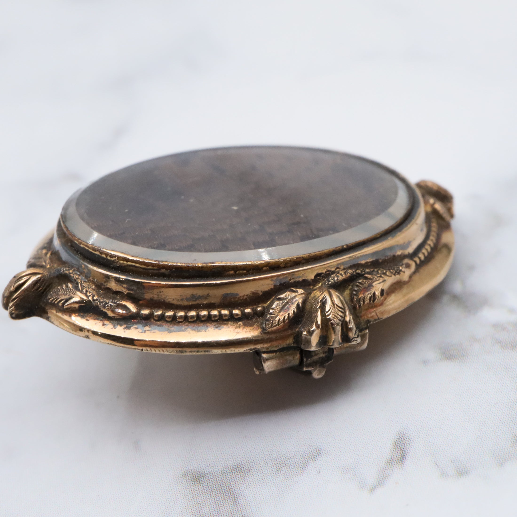 Antique Victorian 10k gold mourning locket brooch