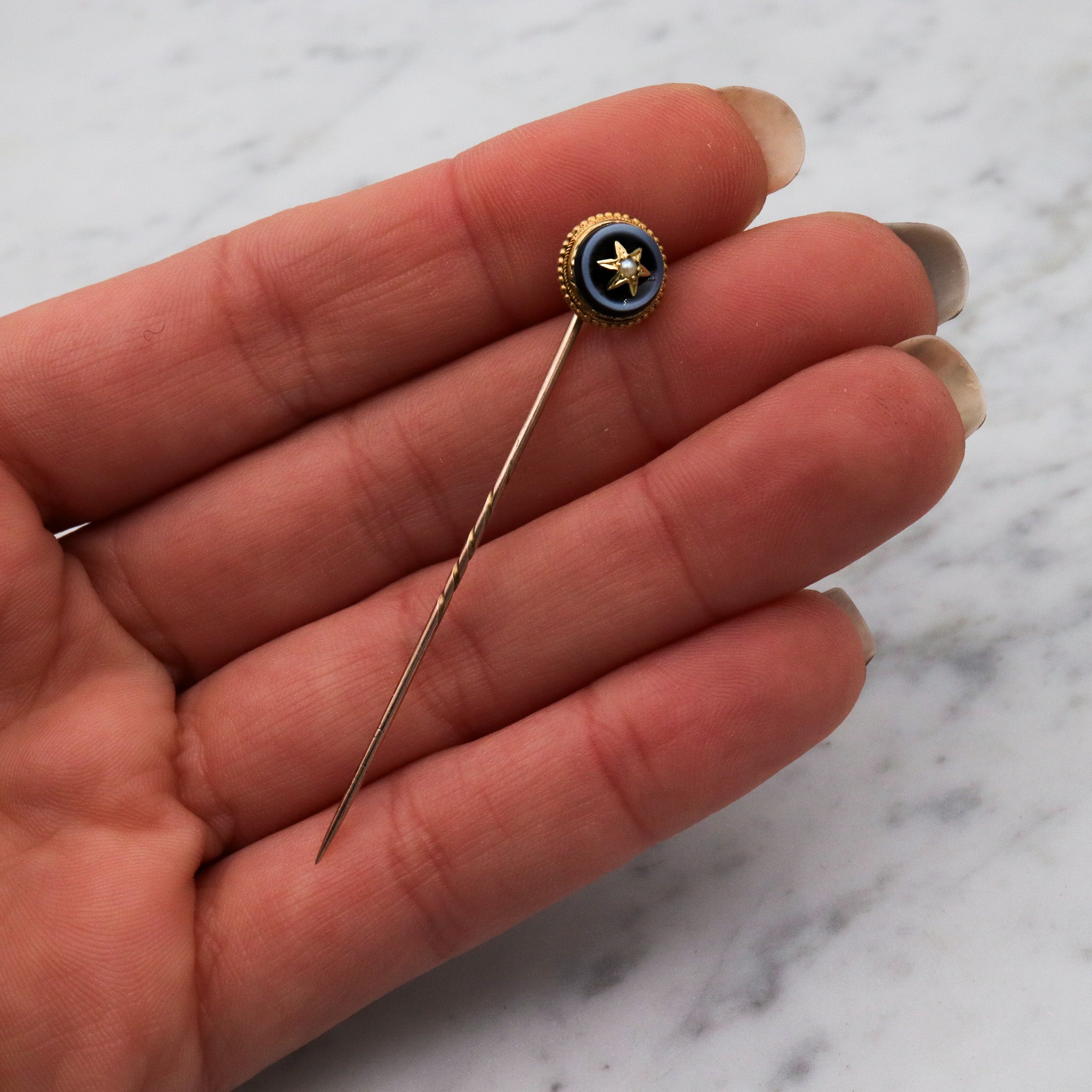 Antique Victorian agate & pearl mourning gilt metal stick pin
