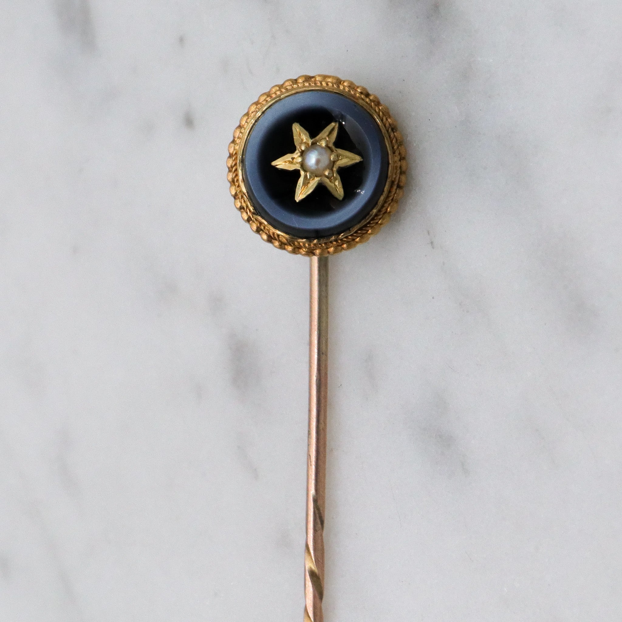 Antique Victorian agate & pearl mourning gilt metal stick pin