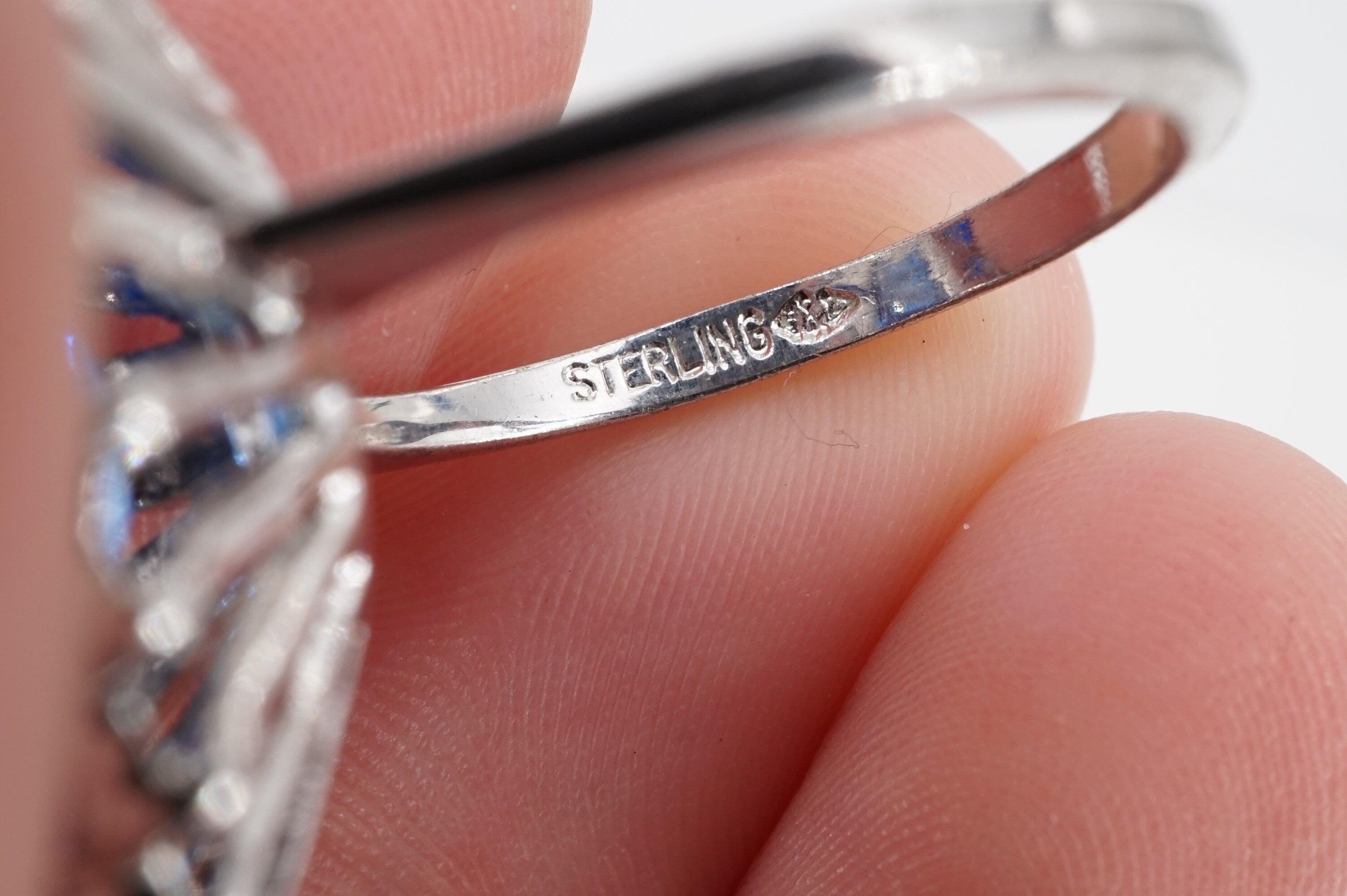 size 8 rhodium plated sterling silver glass cocktail art deco ring