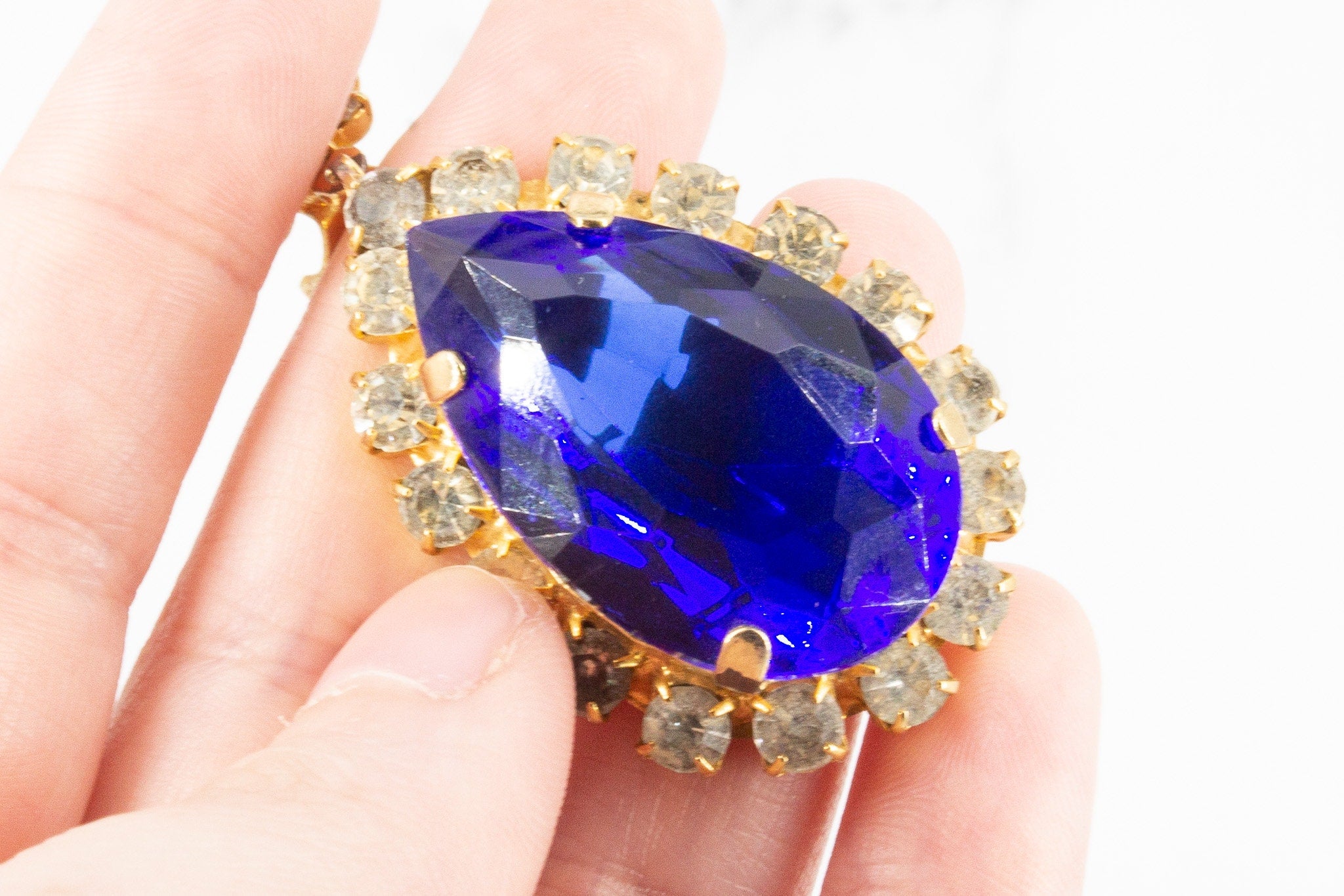 Vintage Massive Gold-tone Sapphire Crystal Drop Clip On Earrings