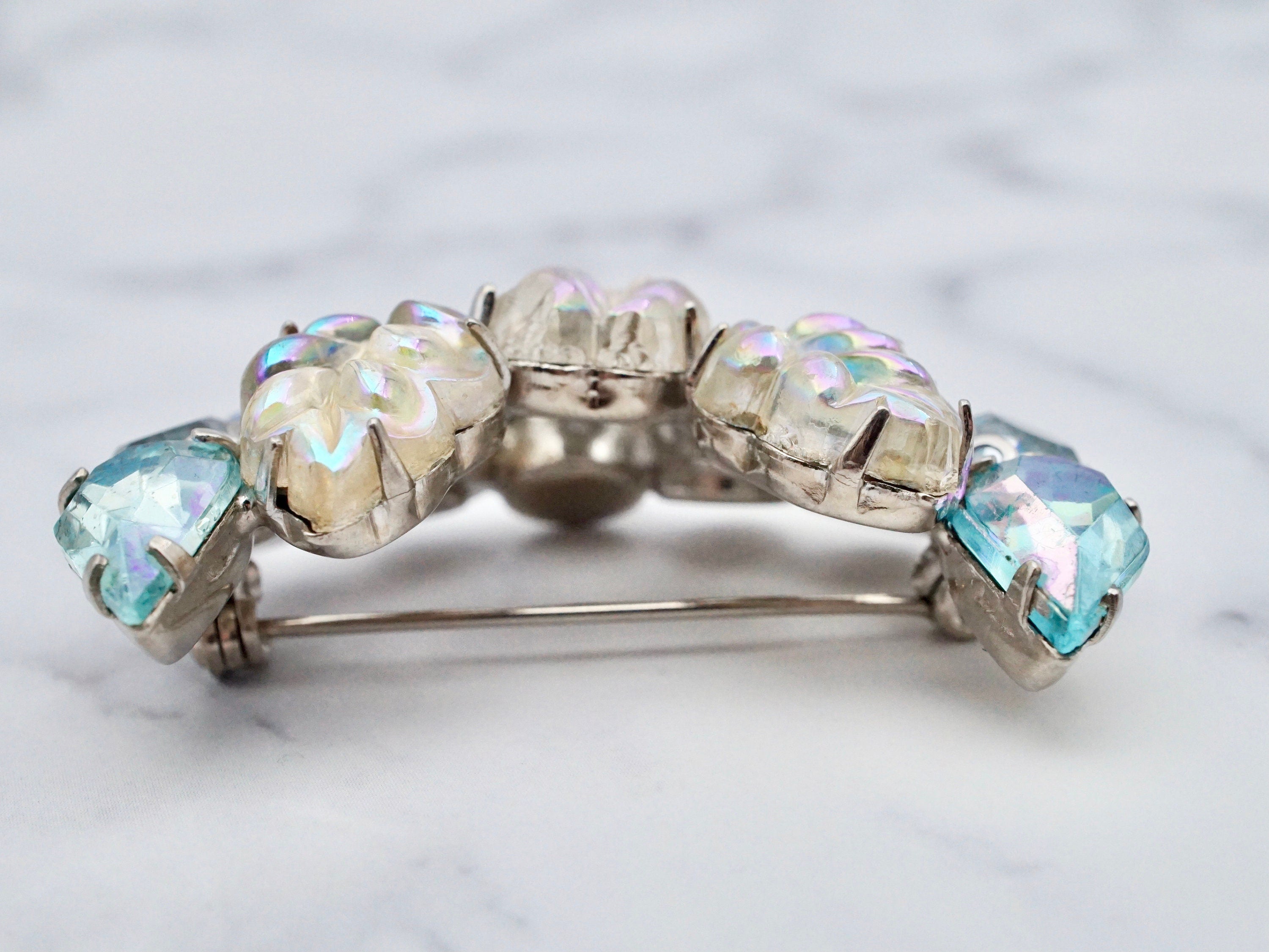 Vintage Weiss molded iridescent rhinestone silver tone brooch