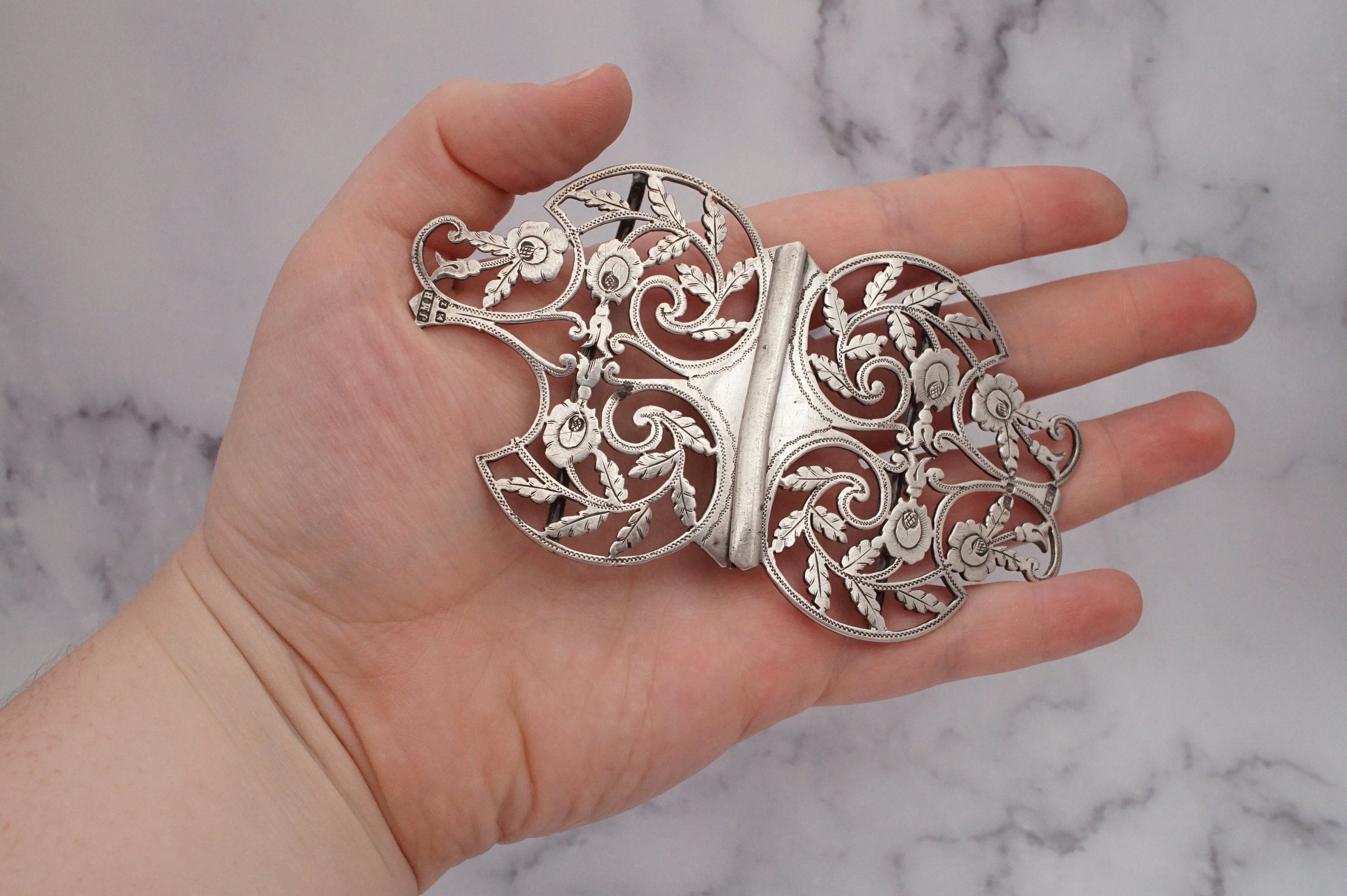 1899 John Milward Banks Birmingham sterling hand-engraved large 2-piece buckle