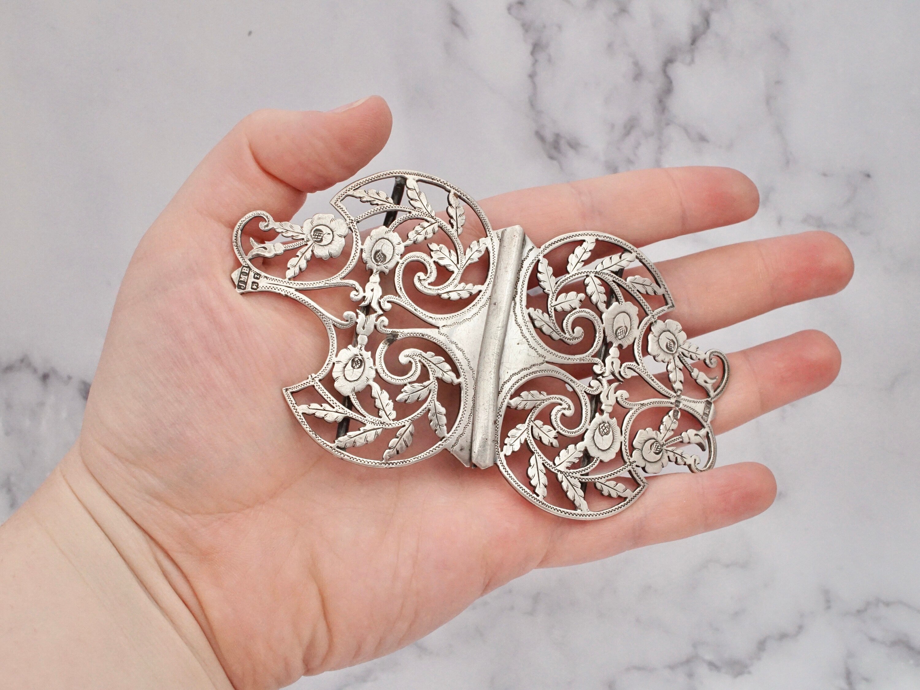 1899 John Milward Banks Birmingham sterling hand-engraved large 2-piece buckle