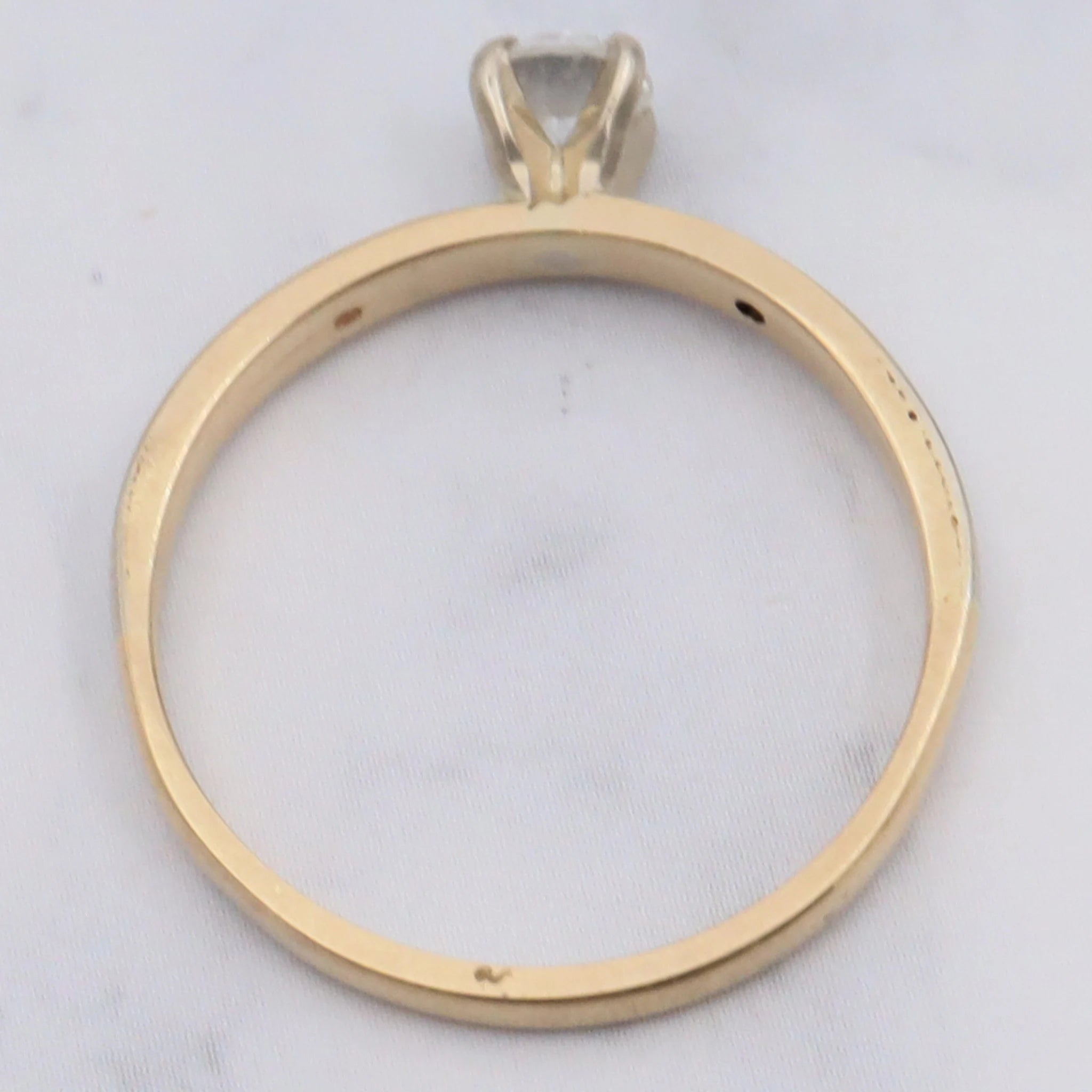 Vintage retro 14K gold .25ct  diamond solitaire ring with diamond accents size 6.25