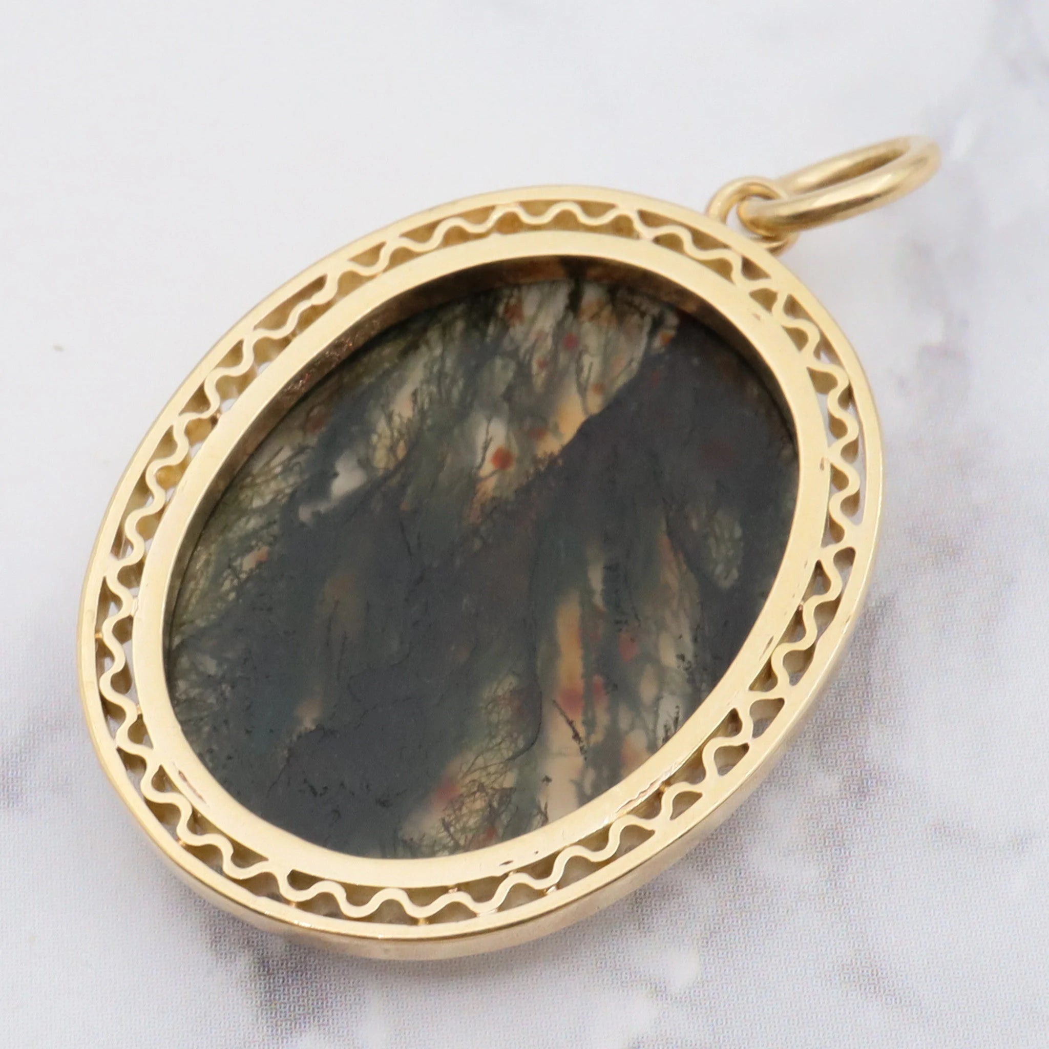 Antique 15k gold moss agate pendant