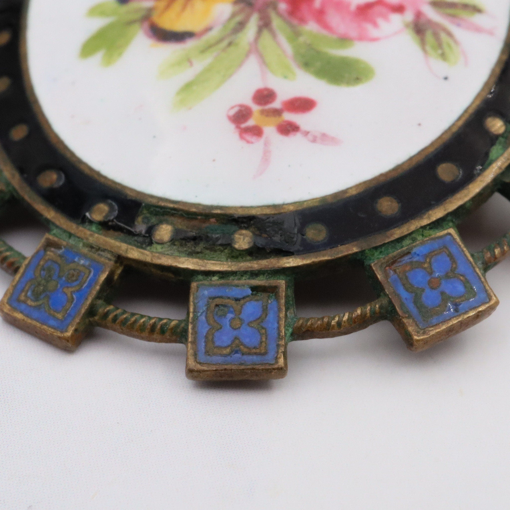 Antique Victorian hand-painted enamel and gilt metal brooch