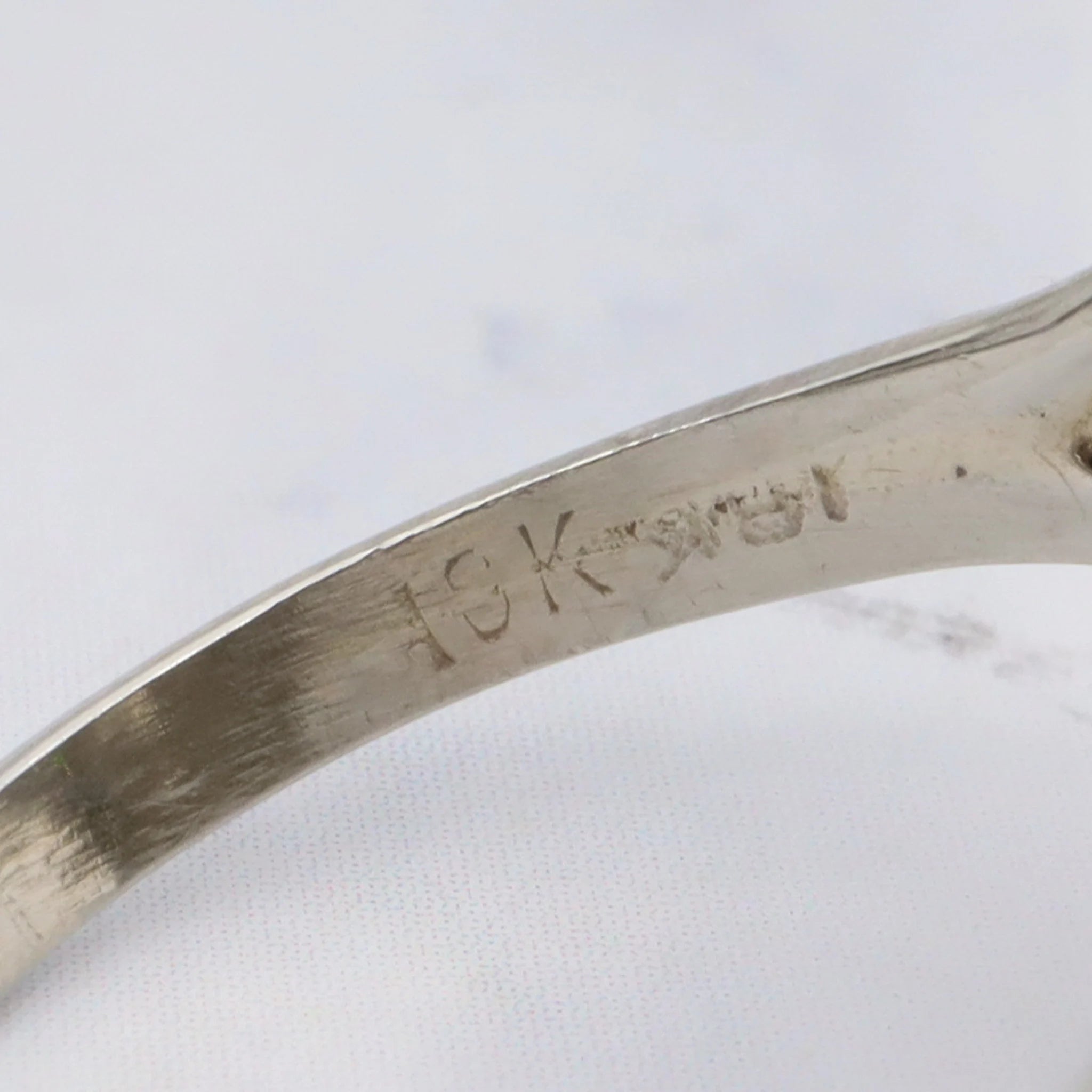 Antique Deco 18K White Gold Filigree Diamond and Simulated Sapphire - Size 6