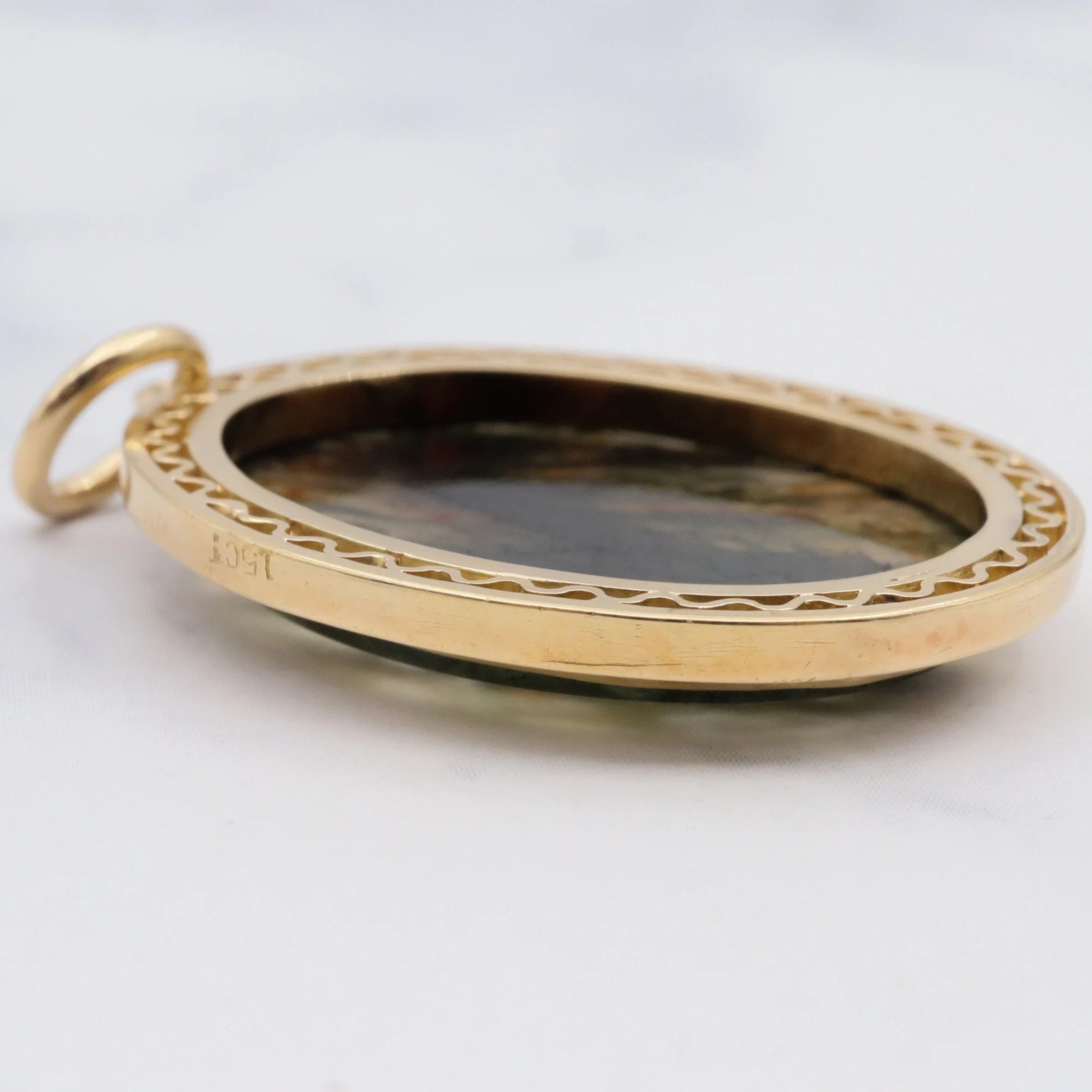 Antique 15k gold moss agate pendant