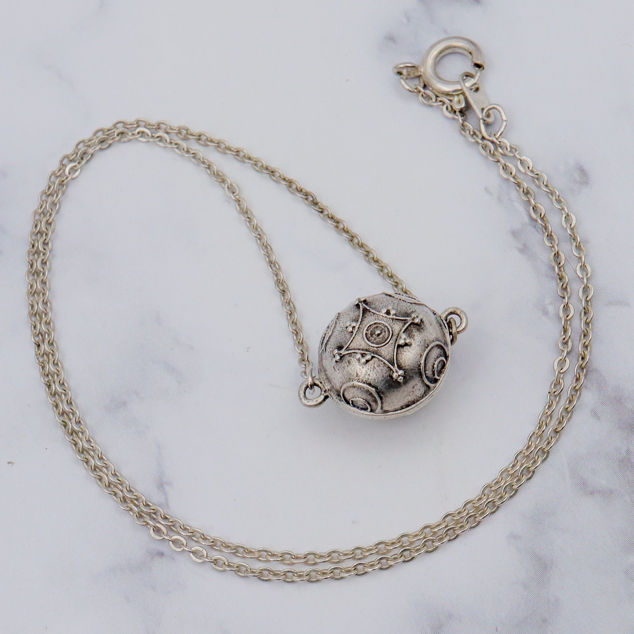 Vintage sterling etruscan style bead pendant necklace, 16"
