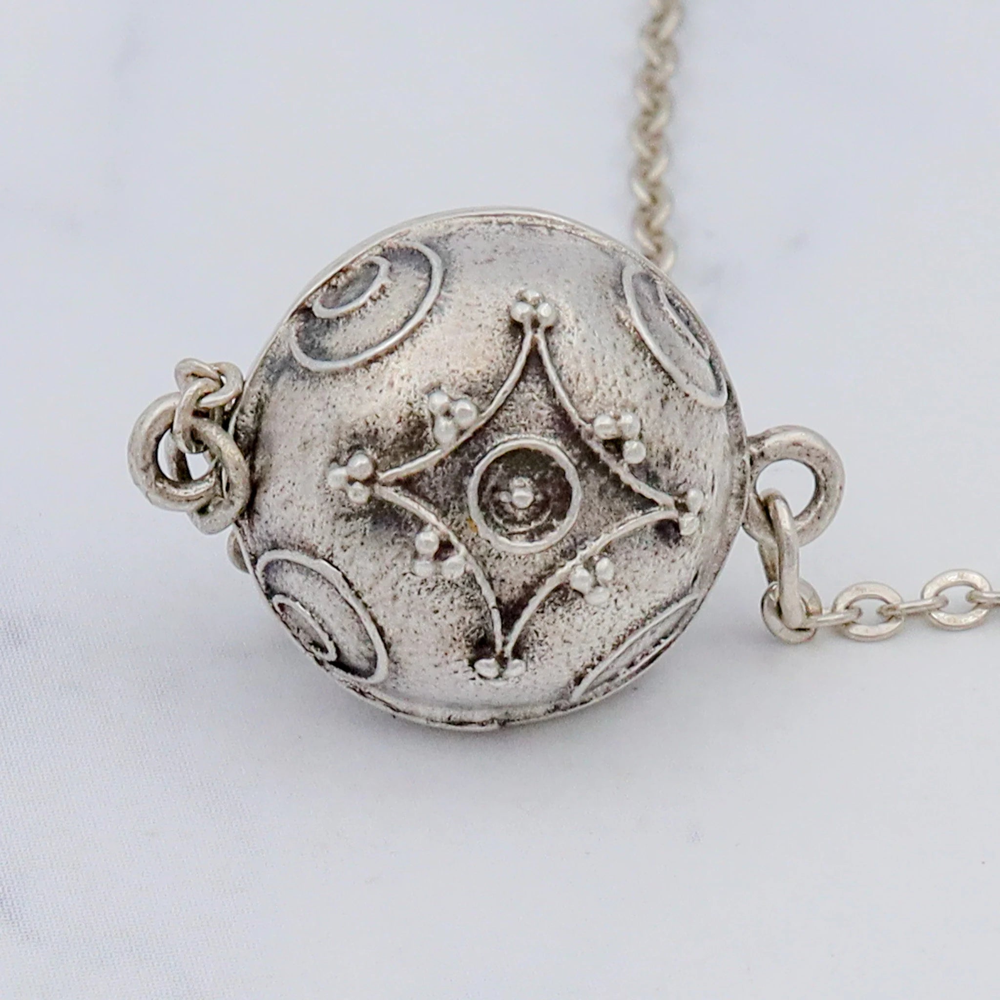 Vintage sterling etruscan style bead pendant necklace, 16"