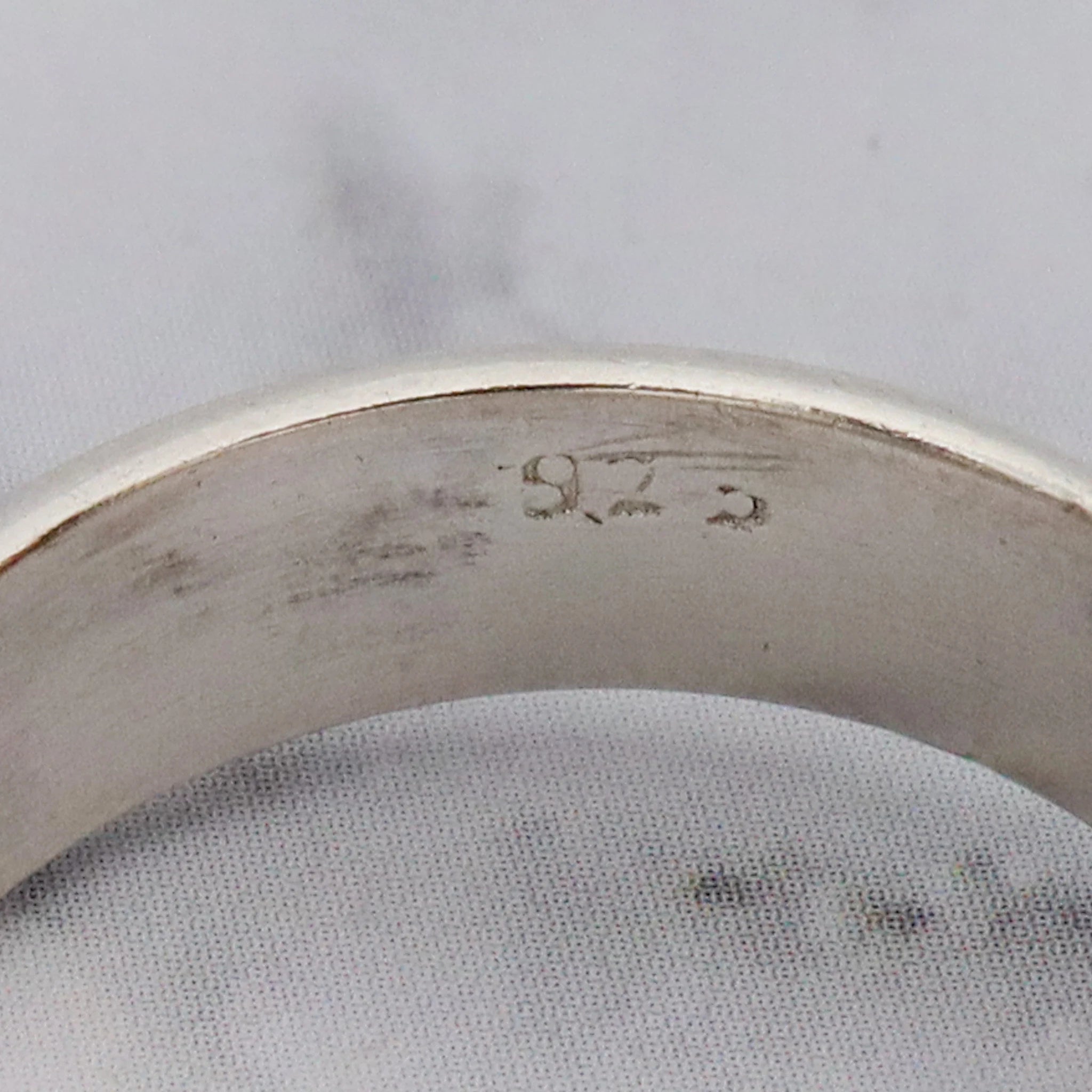 Vintage Modern sterling & garnet ring, sz 6.5