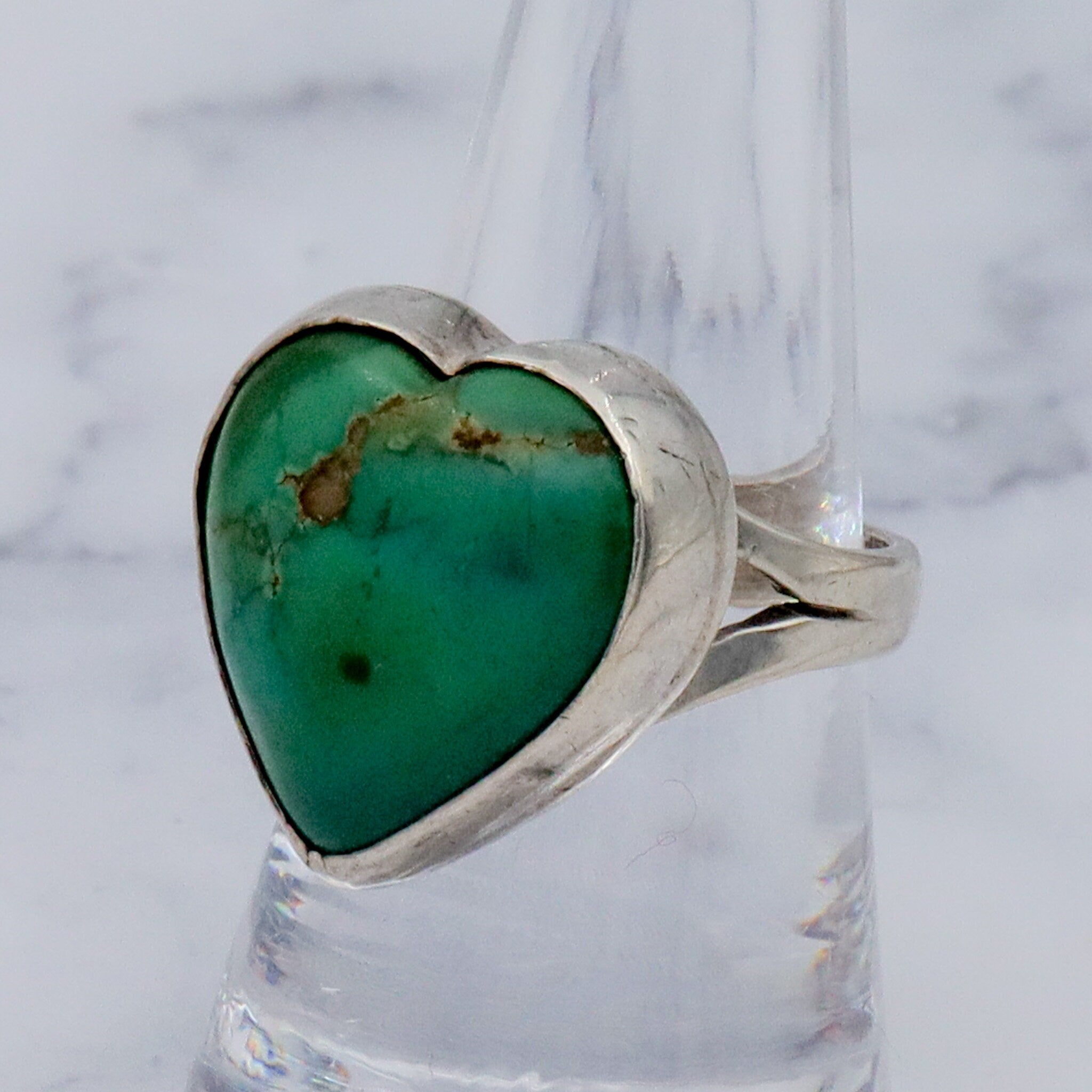 Vintage handmade Native American sterling silver & green turquoise ring, sz 8