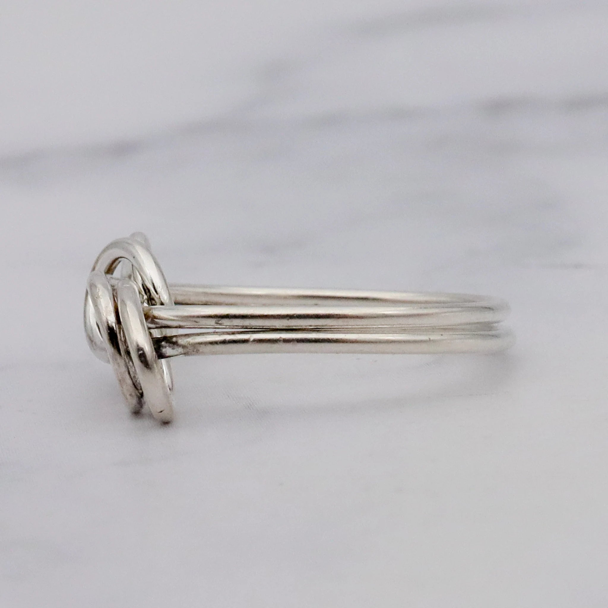 Vintage sterling silver wire wrapped ring, sz 4.5