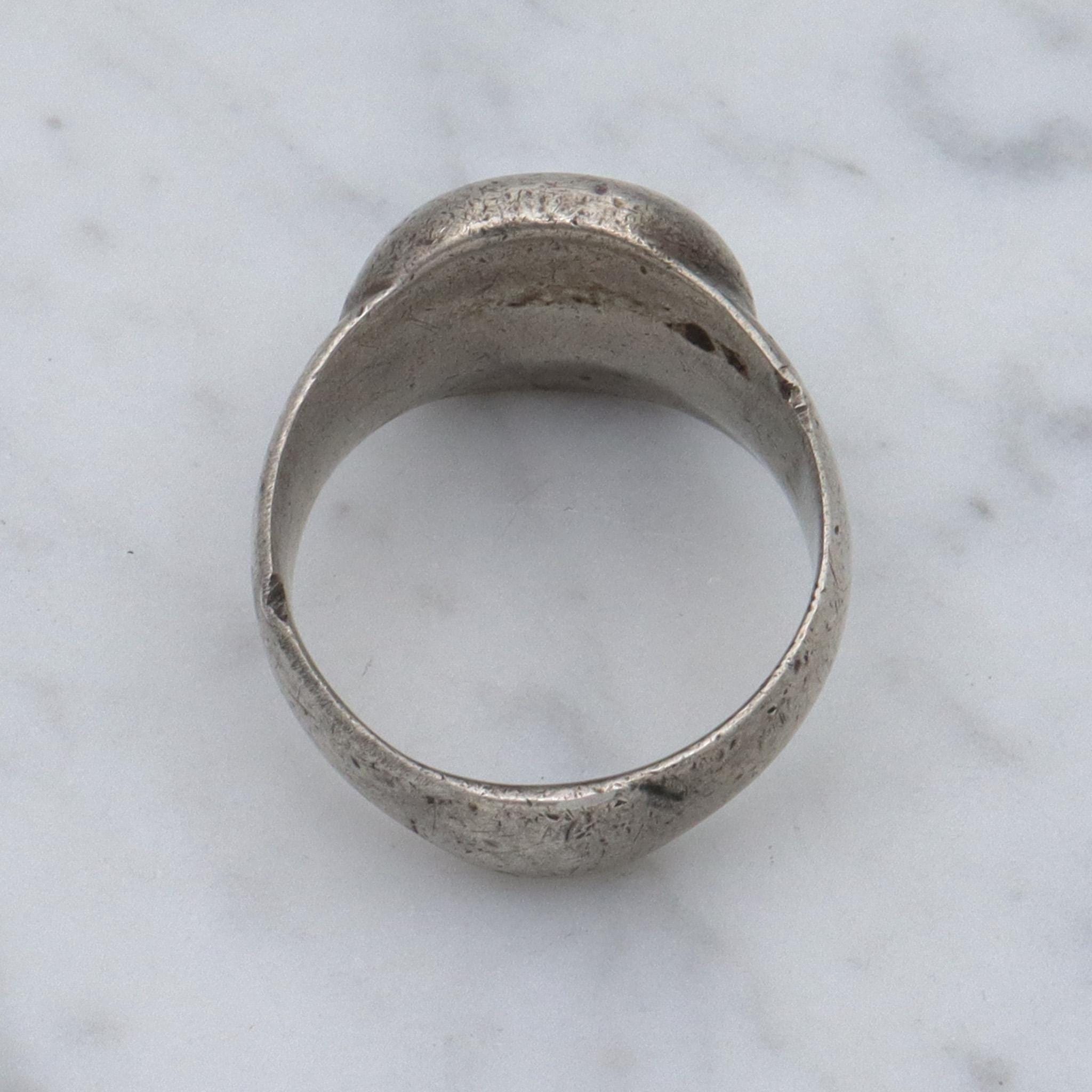 Ancient Middle Eastern silver signet ring, sz 9