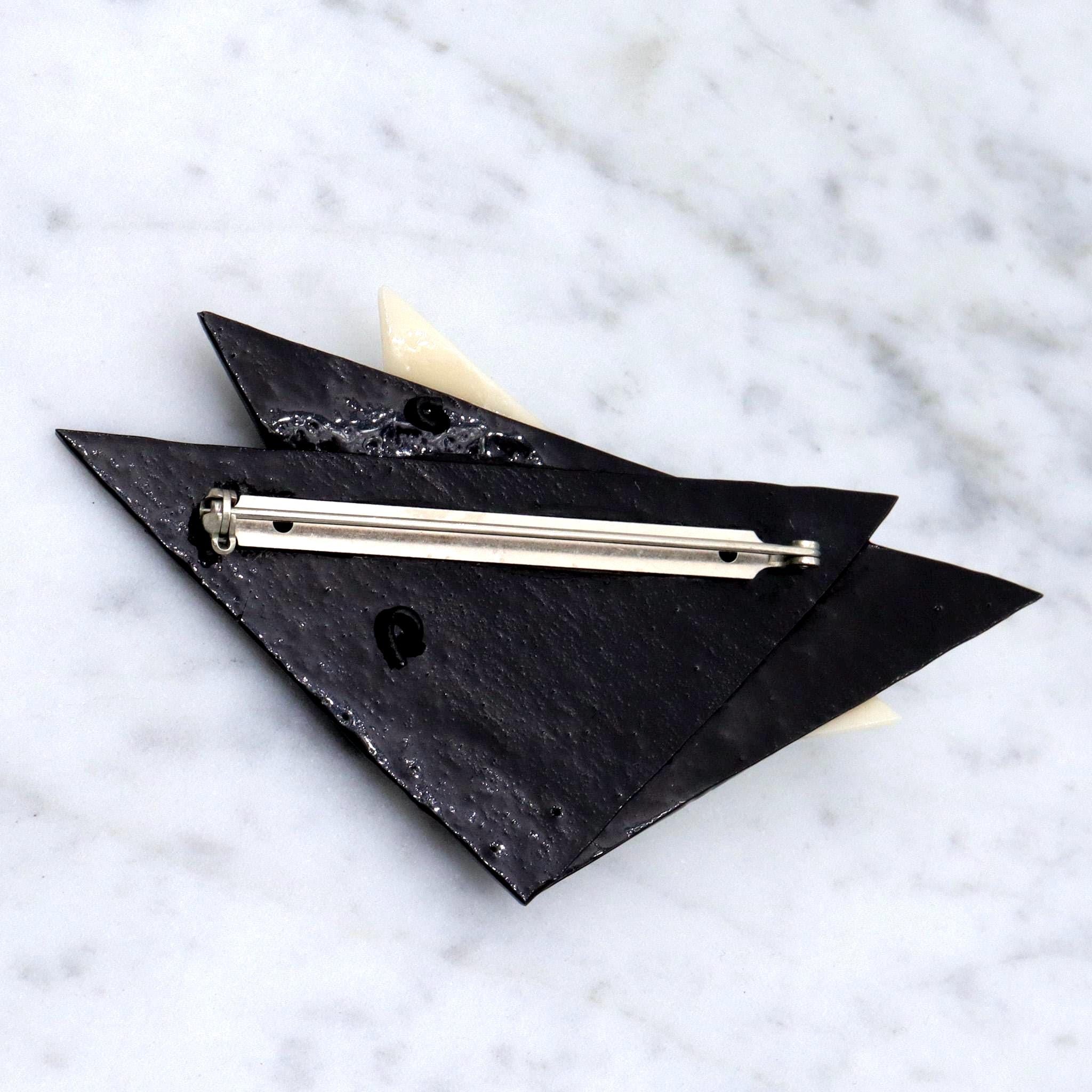 Retro handmade art glass triangular brooch