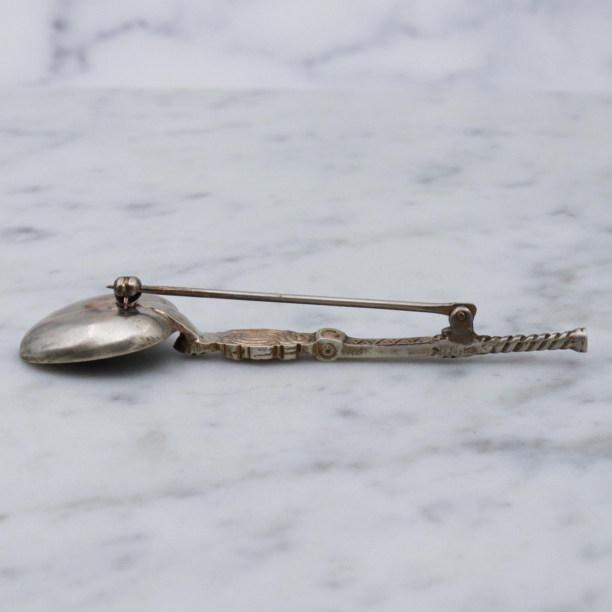 Antique 1910 Cornelius Saunders & Frank Shepherd sterling silver London coronation spoon pin
