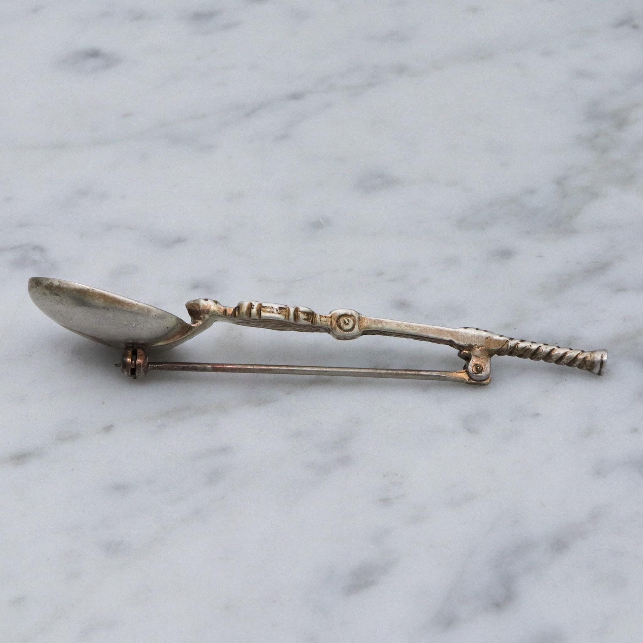 Antique 1910 Cornelius Saunders & Frank Shepherd sterling silver London coronation spoon pin