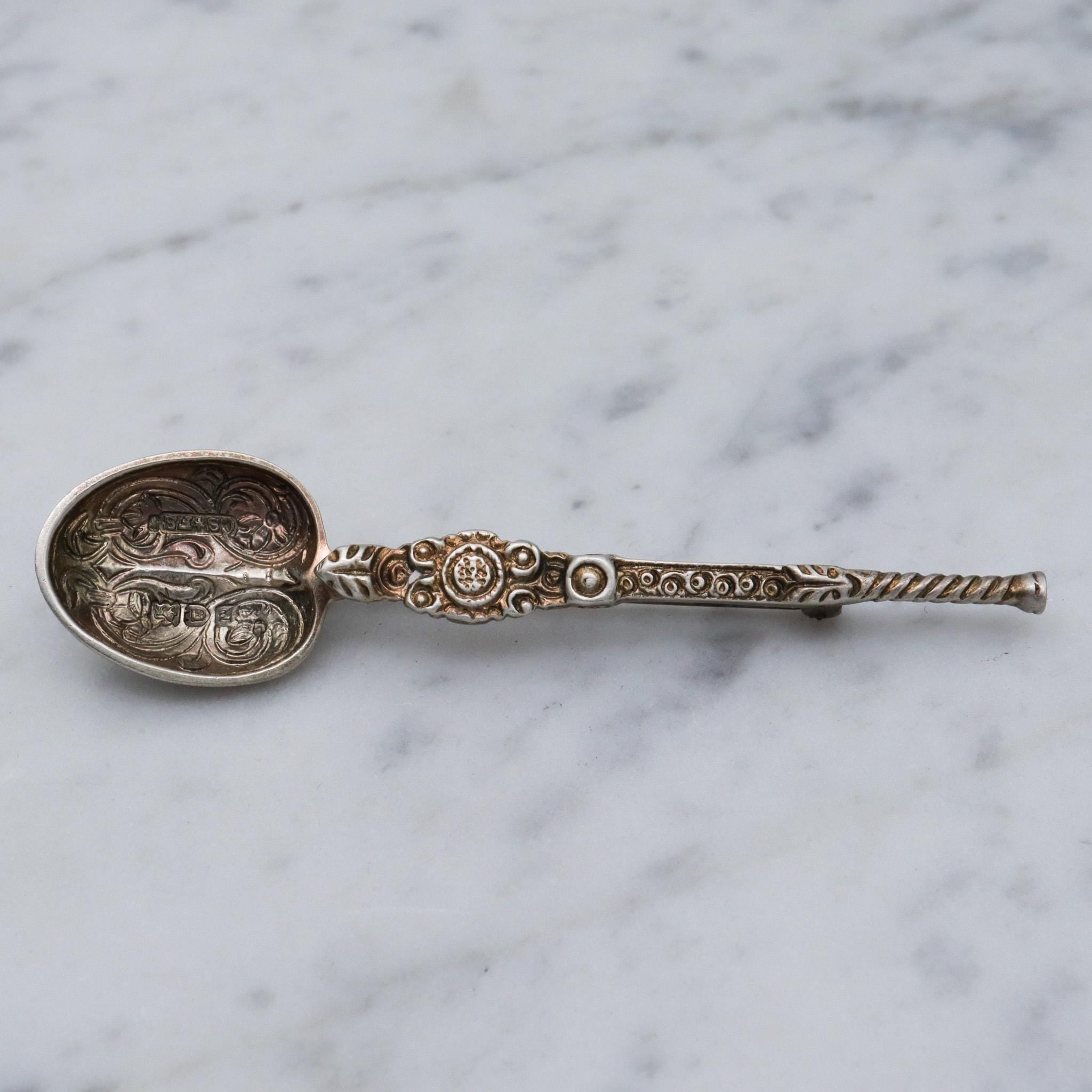 Antique 1910 Cornelius Saunders & Frank Shepherd sterling silver London coronation spoon pin