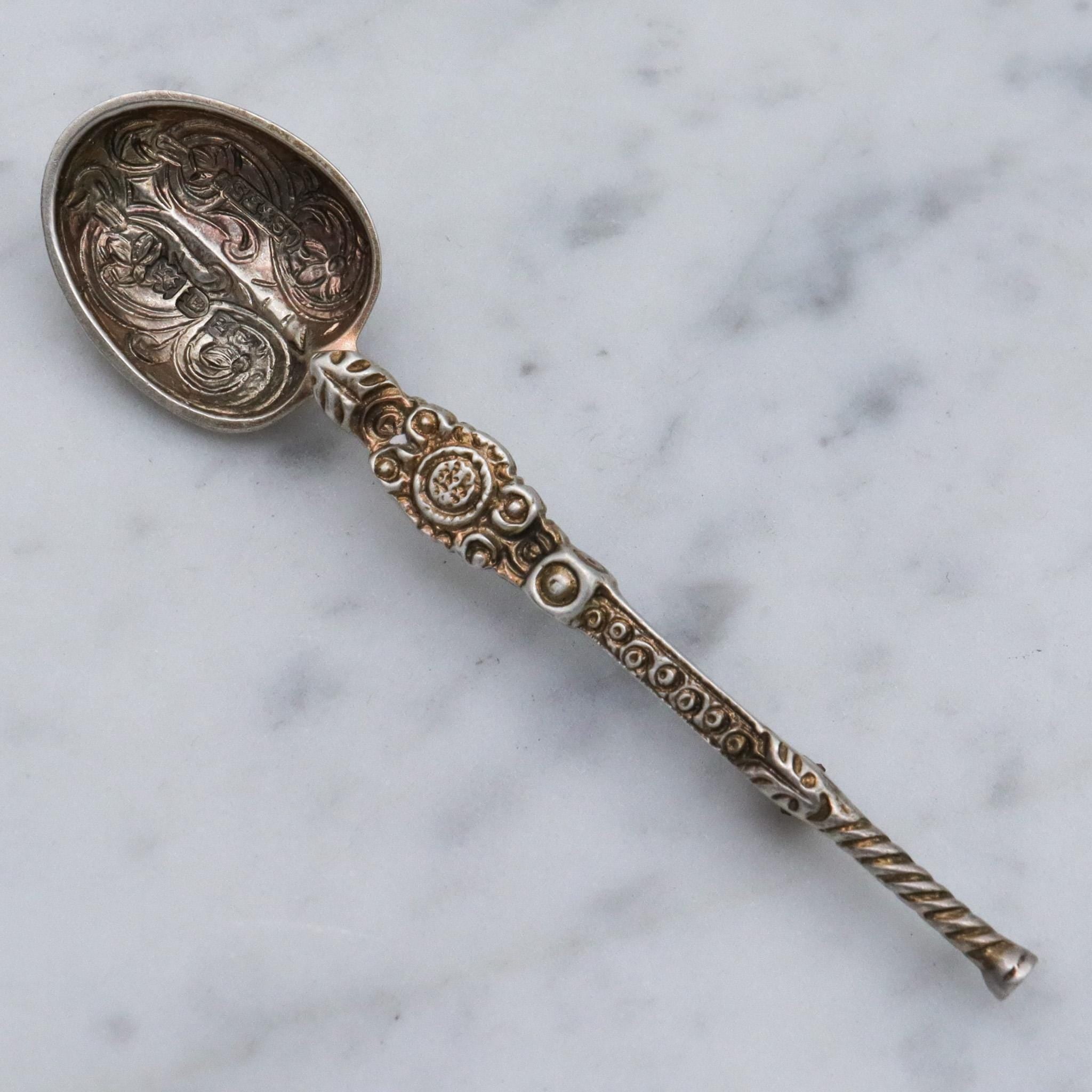 Antique 1910 Cornelius Saunders & Frank Shepherd sterling silver London coronation spoon pin