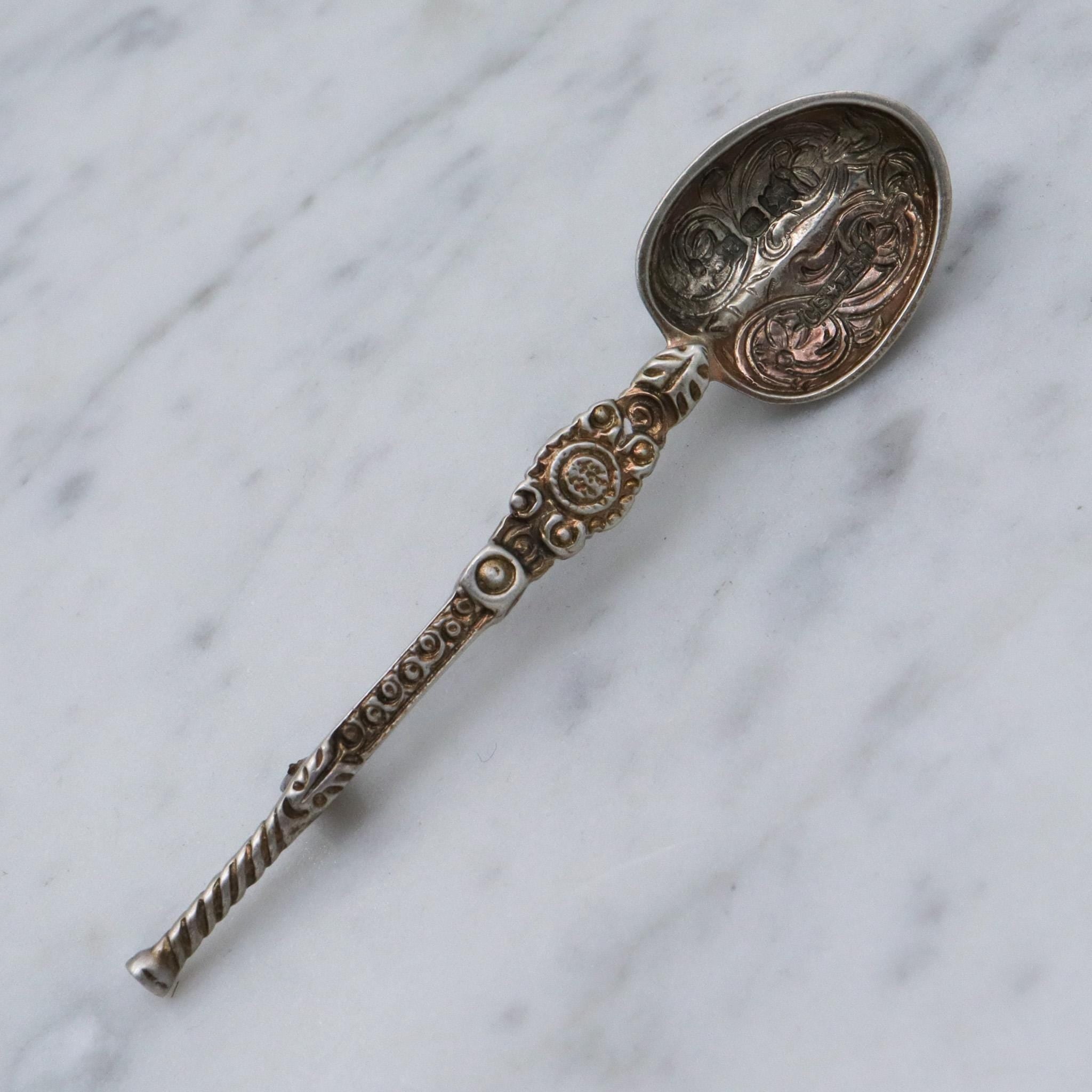 Antique 1910 Cornelius Saunders & Frank Shepherd sterling silver London coronation spoon pin