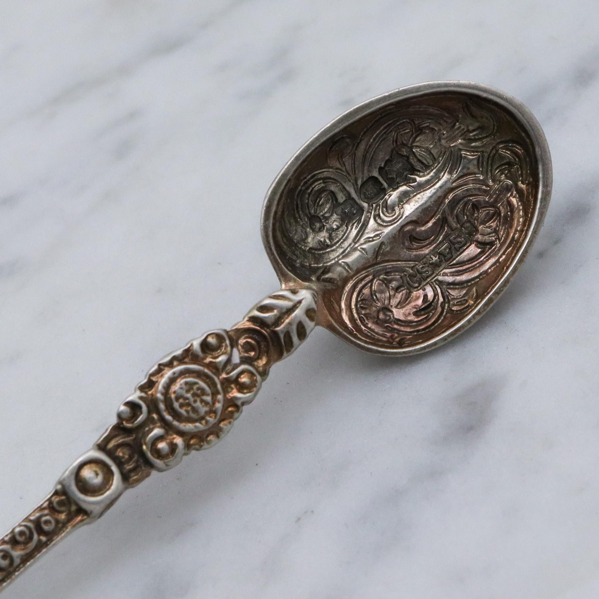 Antique 1910 Cornelius Saunders & Frank Shepherd sterling silver London coronation spoon pin
