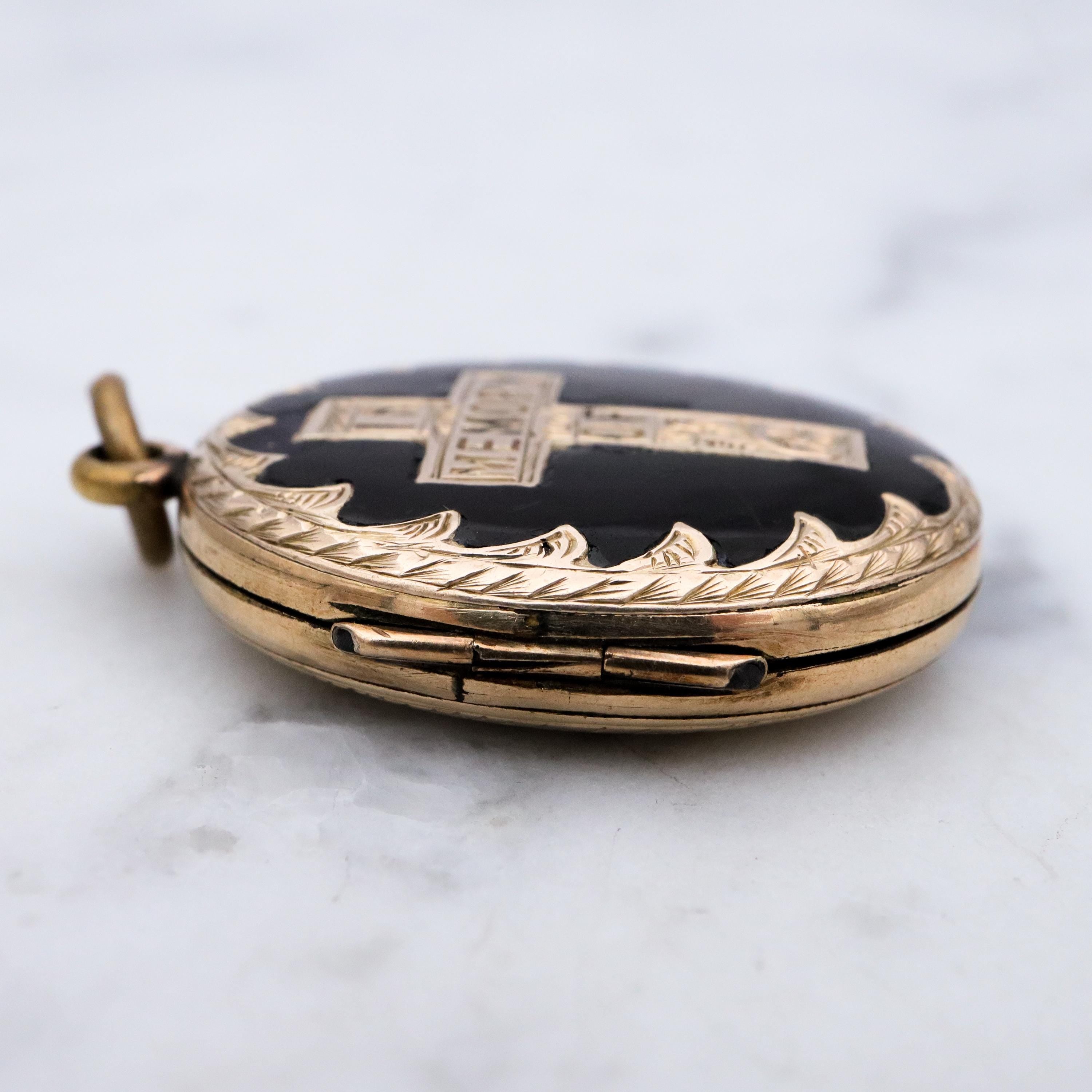 Antique Victorian 9k gold front & back "In Memory Of" black enamel mourning locket pendant