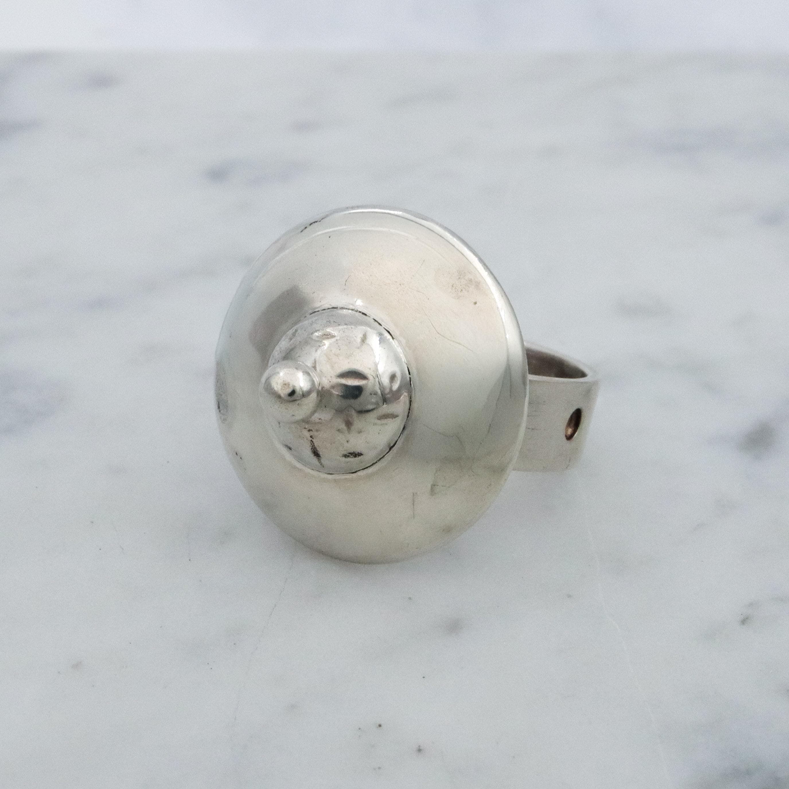 Modernist sculptural sterling disc ring, size 7