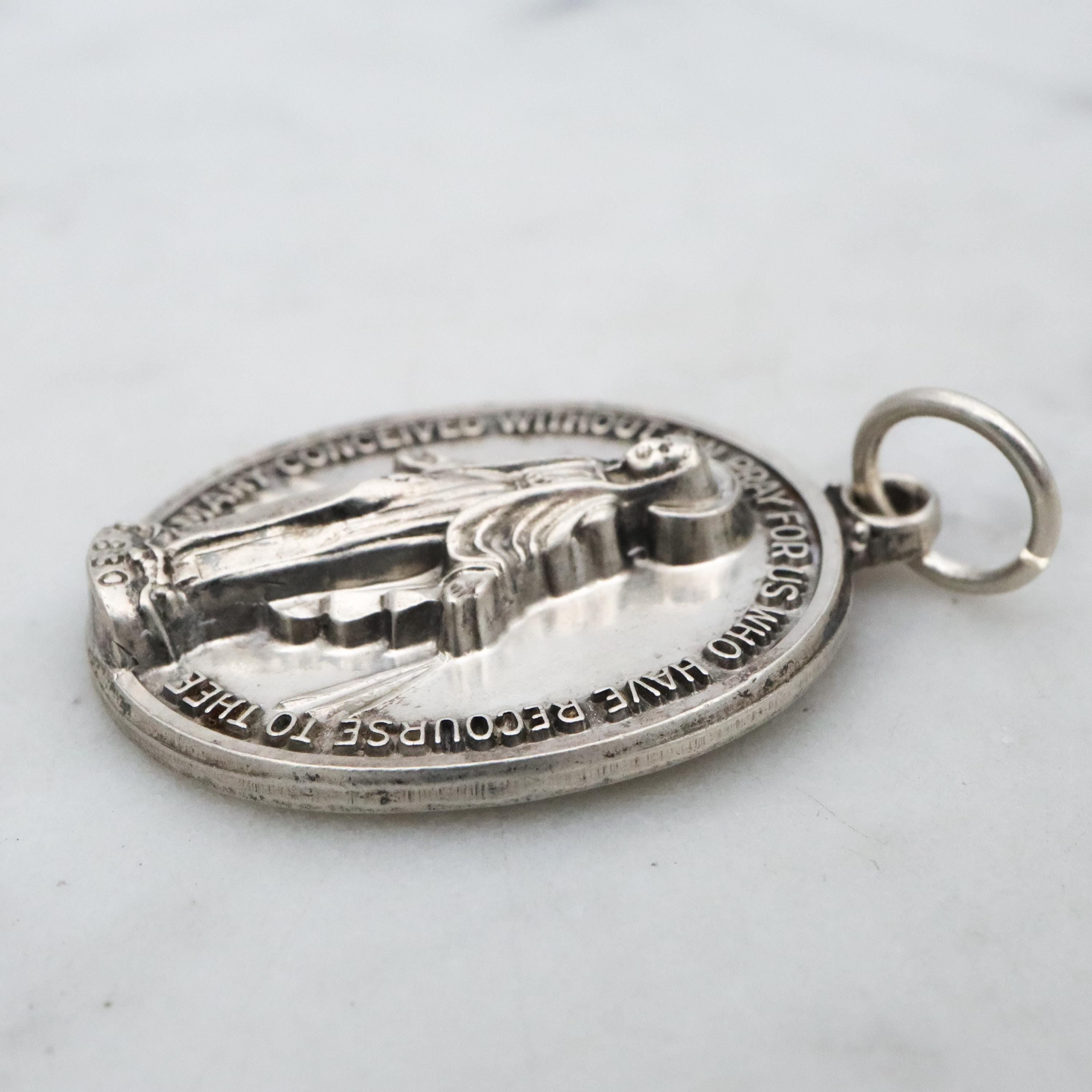 Vintage Hayward sterling Miraculous Medal pop out pendant