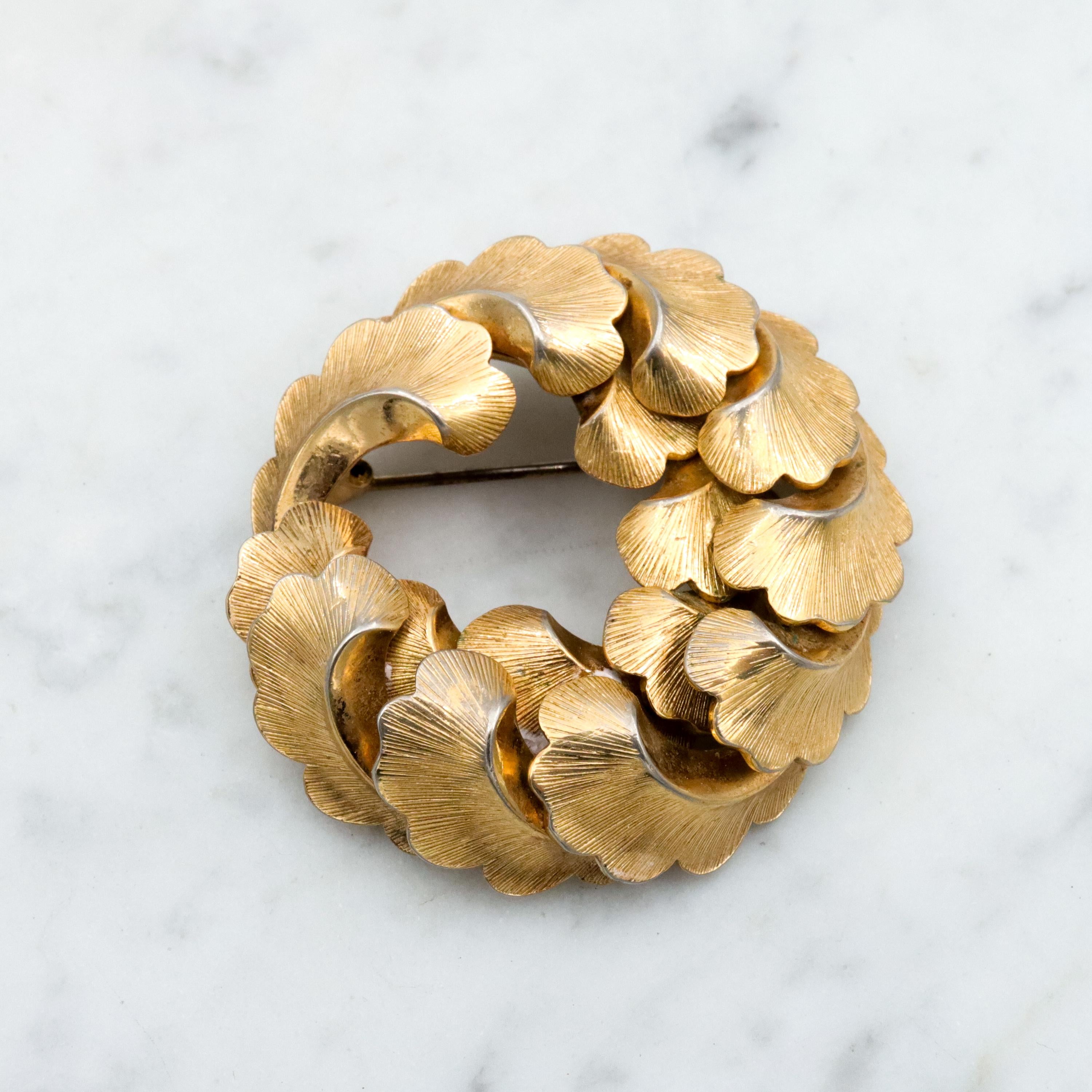 1958 Henkel & Grosse gold plated feather wreath brooch