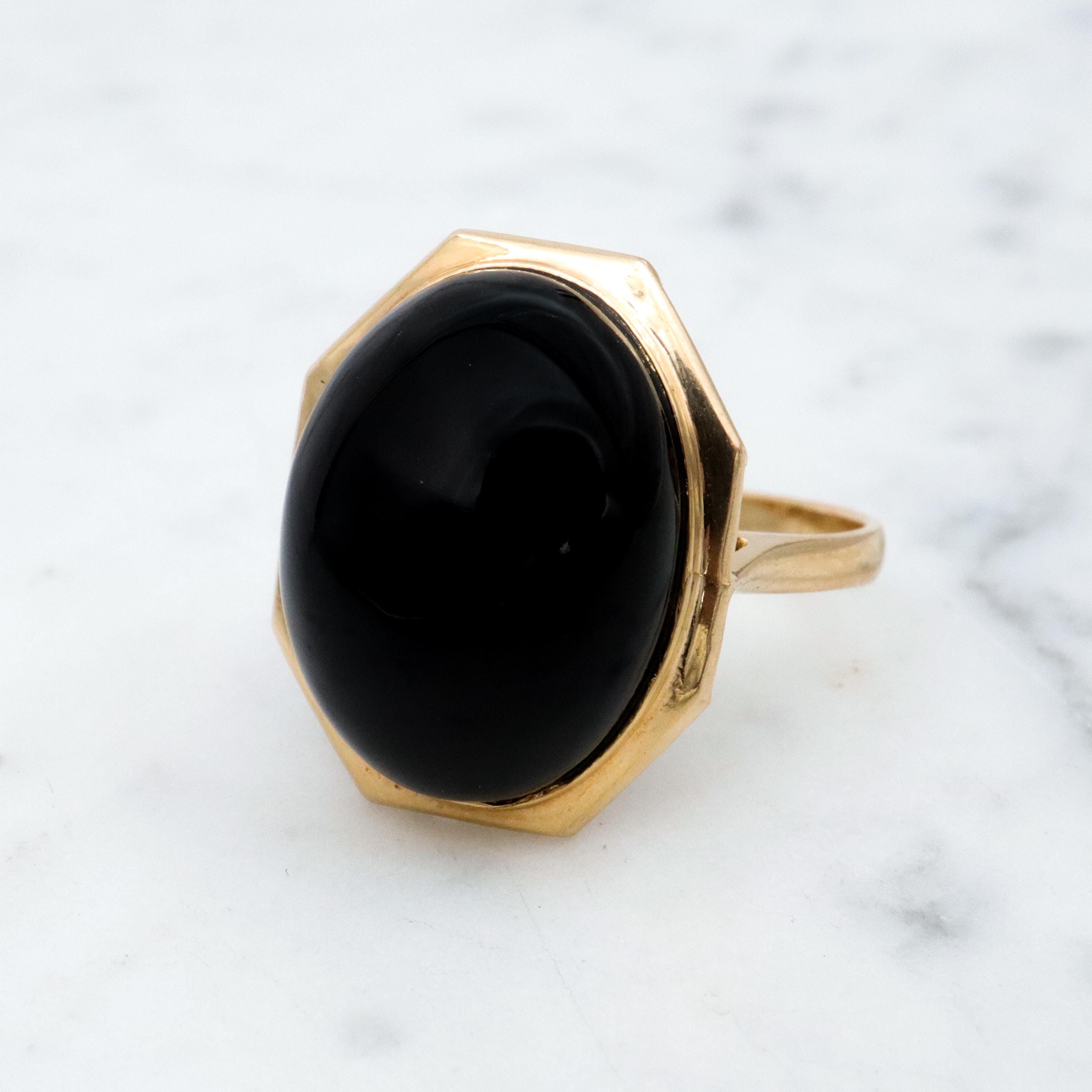 Mid Century 14k gold hexagonal framed onyx cabochon ring, size 7