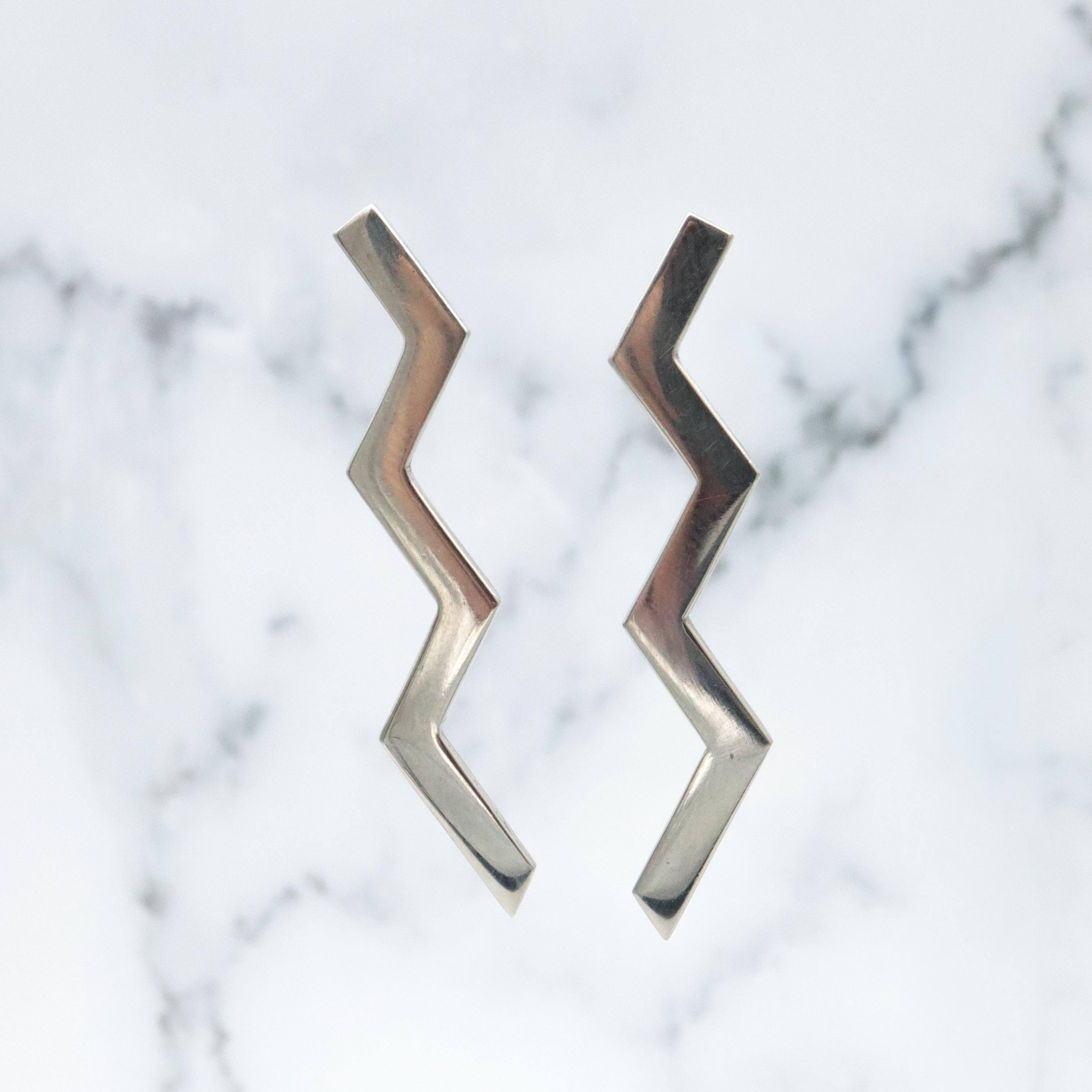 Retro Tiffany & Co Paloma Picasso sterling zig zag earrings w/pouch