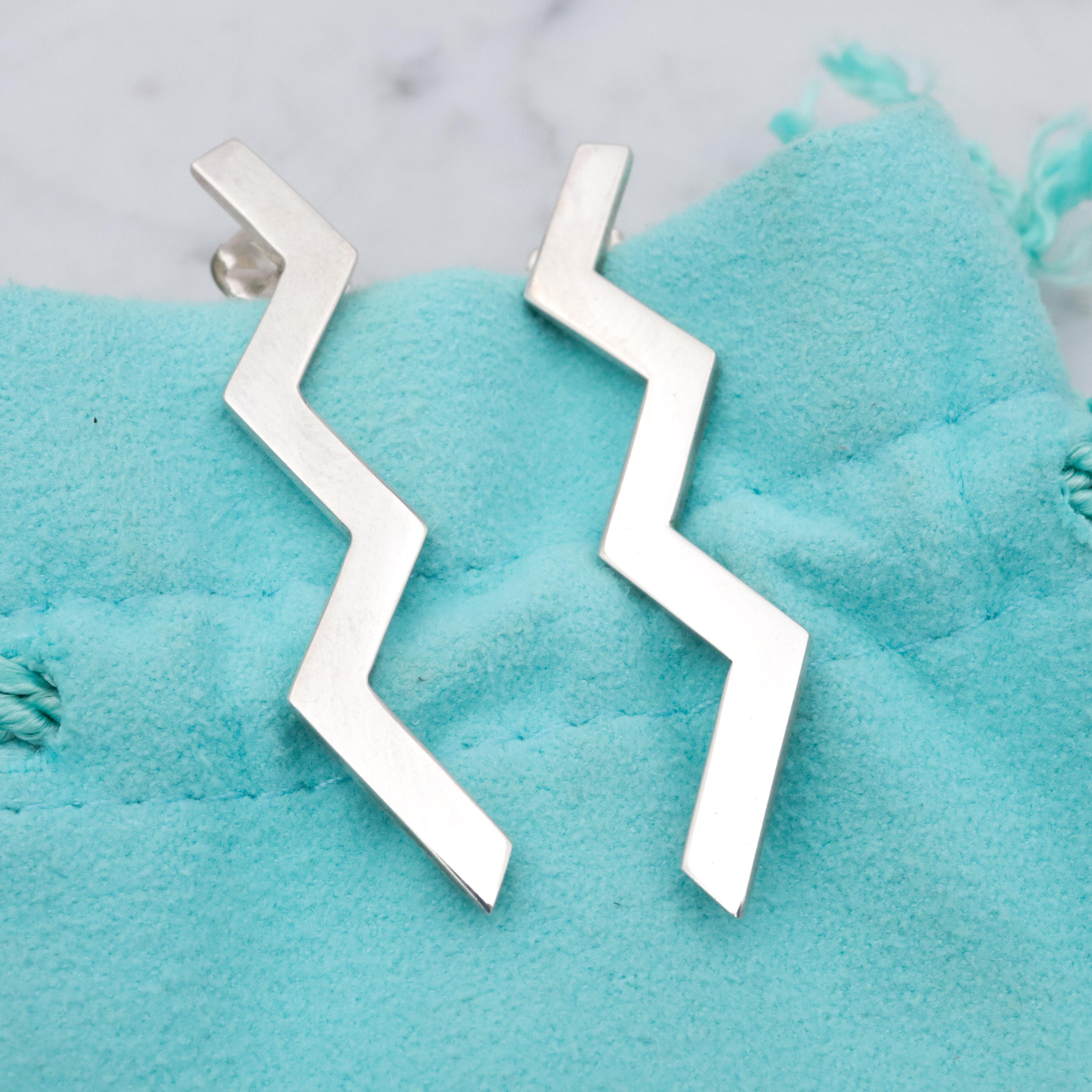 Retro Tiffany & Co Paloma Picasso sterling zig zag earrings w/pouch