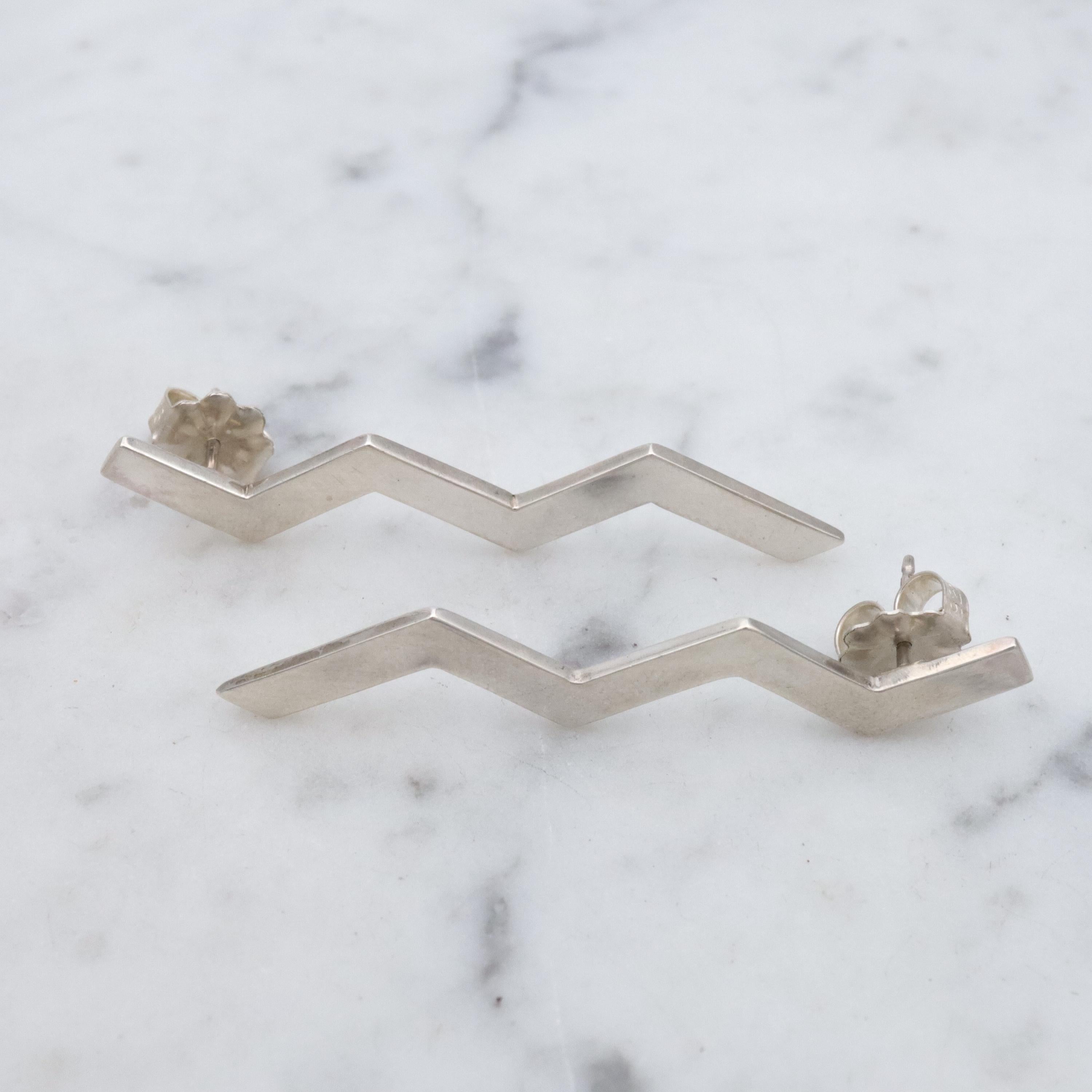 Retro Tiffany & Co Paloma Picasso sterling zig zag earrings w/pouch