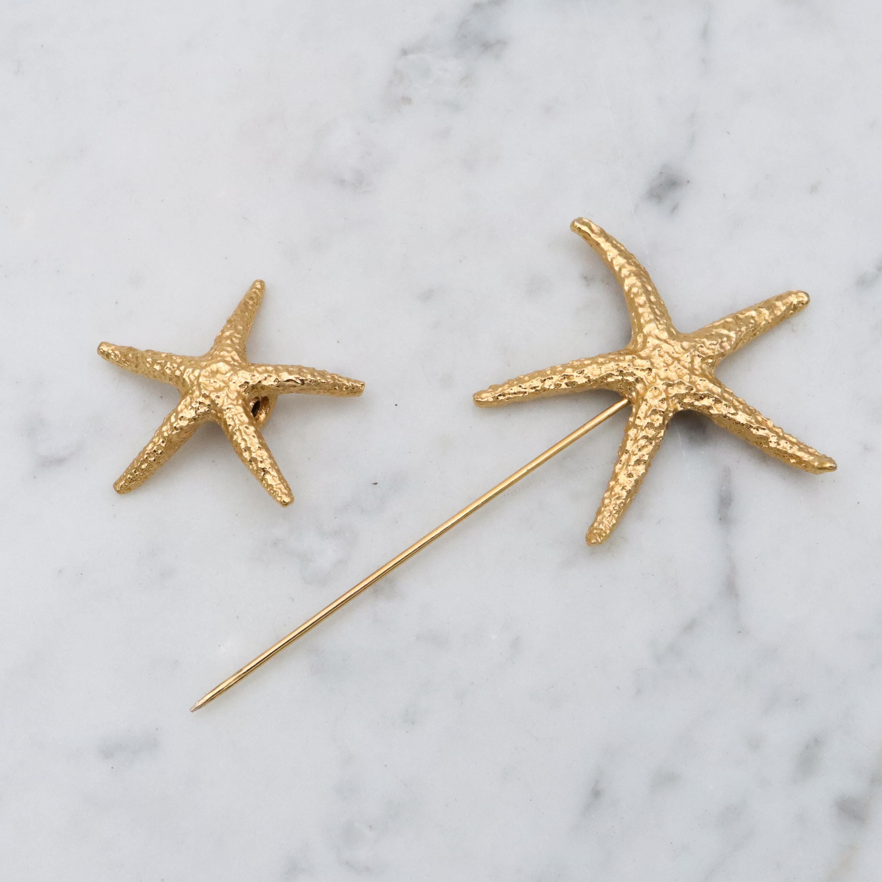 Vintage gold tone double starfish jabot pin